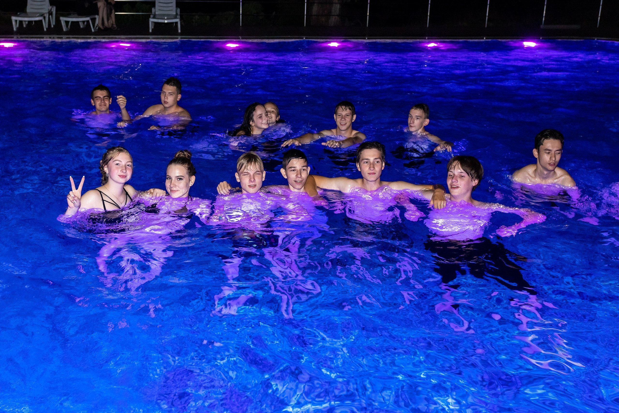 Вручение аттестата и выпускной вечер. Выпускные альбомы Майкоп, Краснодар Елена Золотарева