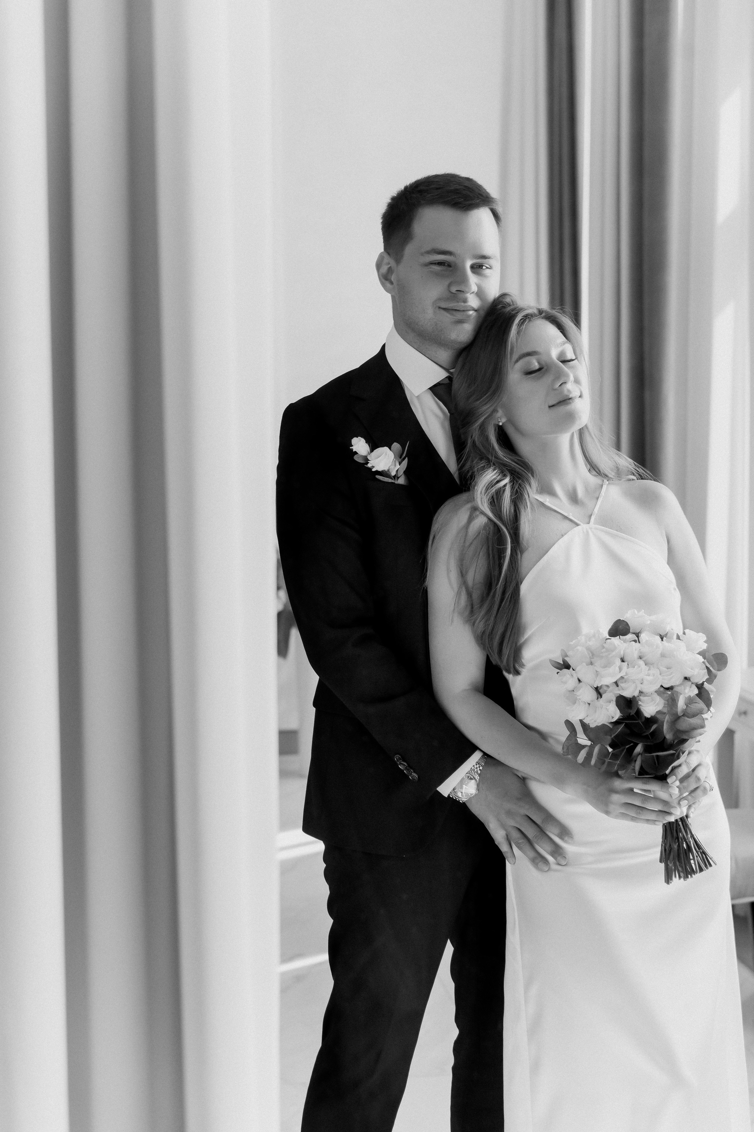 Свадебный фотограф в Москве. Свадебный фотограф Видное, Бутово, Домодедово, Щербинка, Царицыно. Роспись во дворце бракосочетания Южное Бутово. Регистрация брака в Москве и Московской области. Фотограф на свадьбу. Свадебная фотосессия в центре Москвы. Фотосессия свадебного банкета  в ресторане. Выездная регистрация брака. Фотосессия молодоженов. Свадебная прогулка. Жених и невеста в день свадьбы. Wedding in Moscow. Свадебная фотосессия  в Барвихе. Стильная свадебная фотография. Сборы жениха и невесты в день свадьбы. 