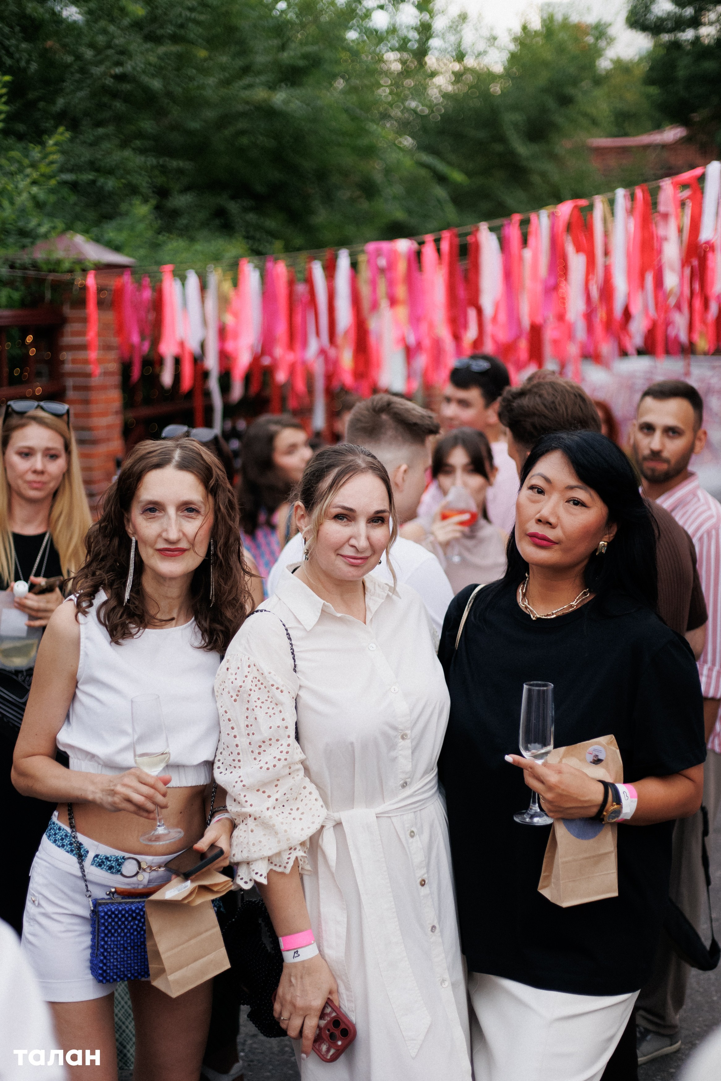 ВИНОТЕКА [бар+магаз] — BIRTHDAY PARTY. СВОИ. ФОТООТЧЕТЫ-СОБЫТИЯ-МЕСТА