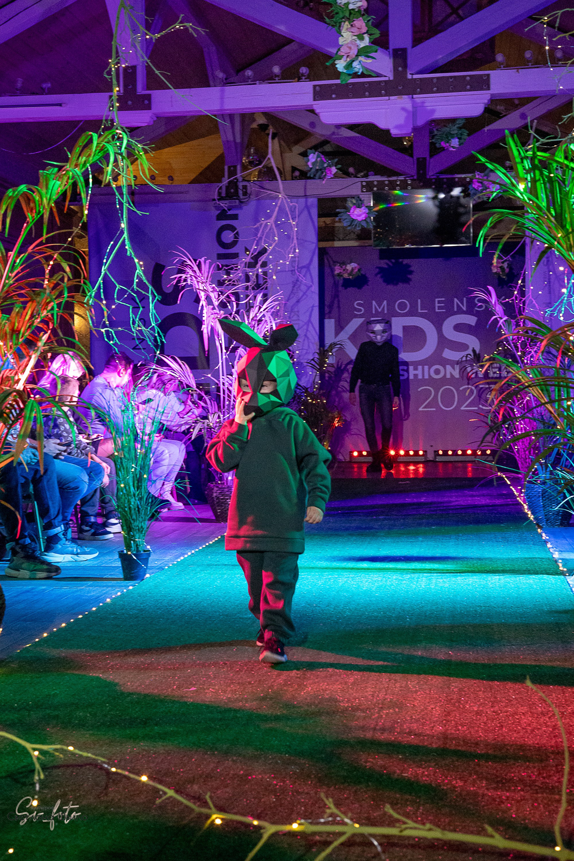 Smolensk Fashion Week_показы_ДЕНЬ 3_ФИНАЛ_Алиса в стране чудес. Главная