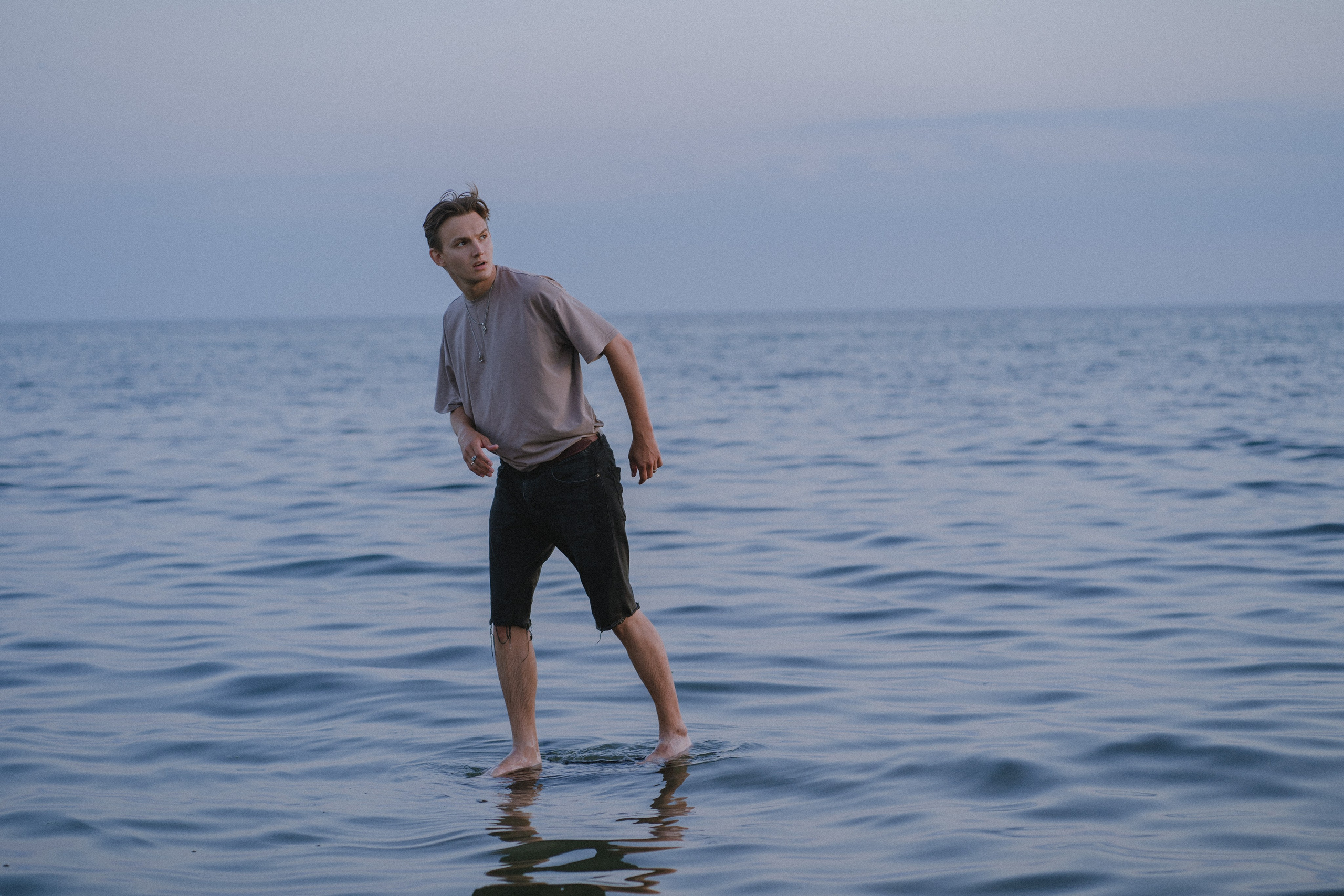 Последствие случайной встречи. Обложка сингла + контент-съемка. Творческие фотосессии в Москве. Фотоальбом лидера группы ЯЛО