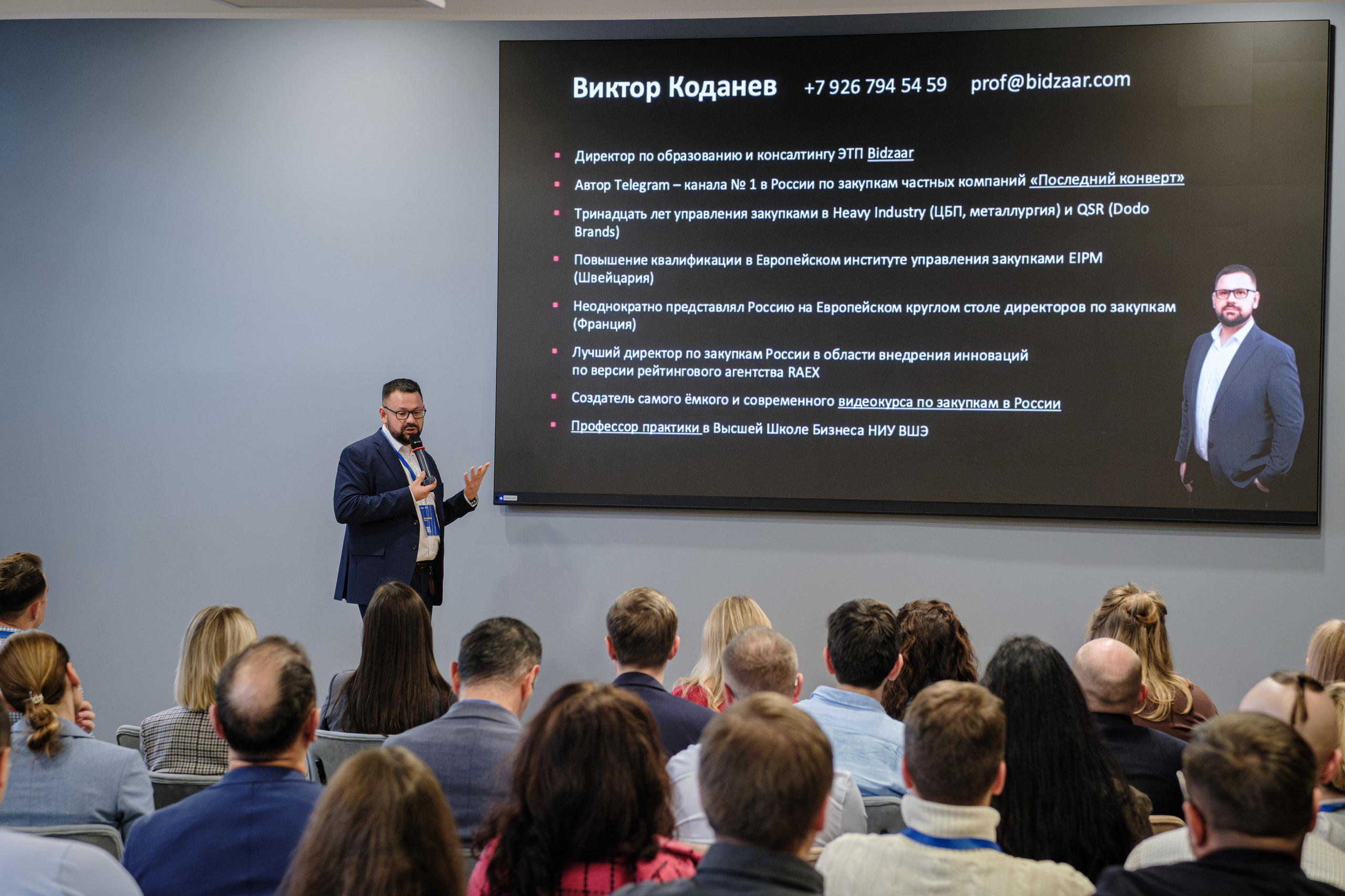 METRO. Репортажный и портретный фотограф в Москве Илья Спиридонов
