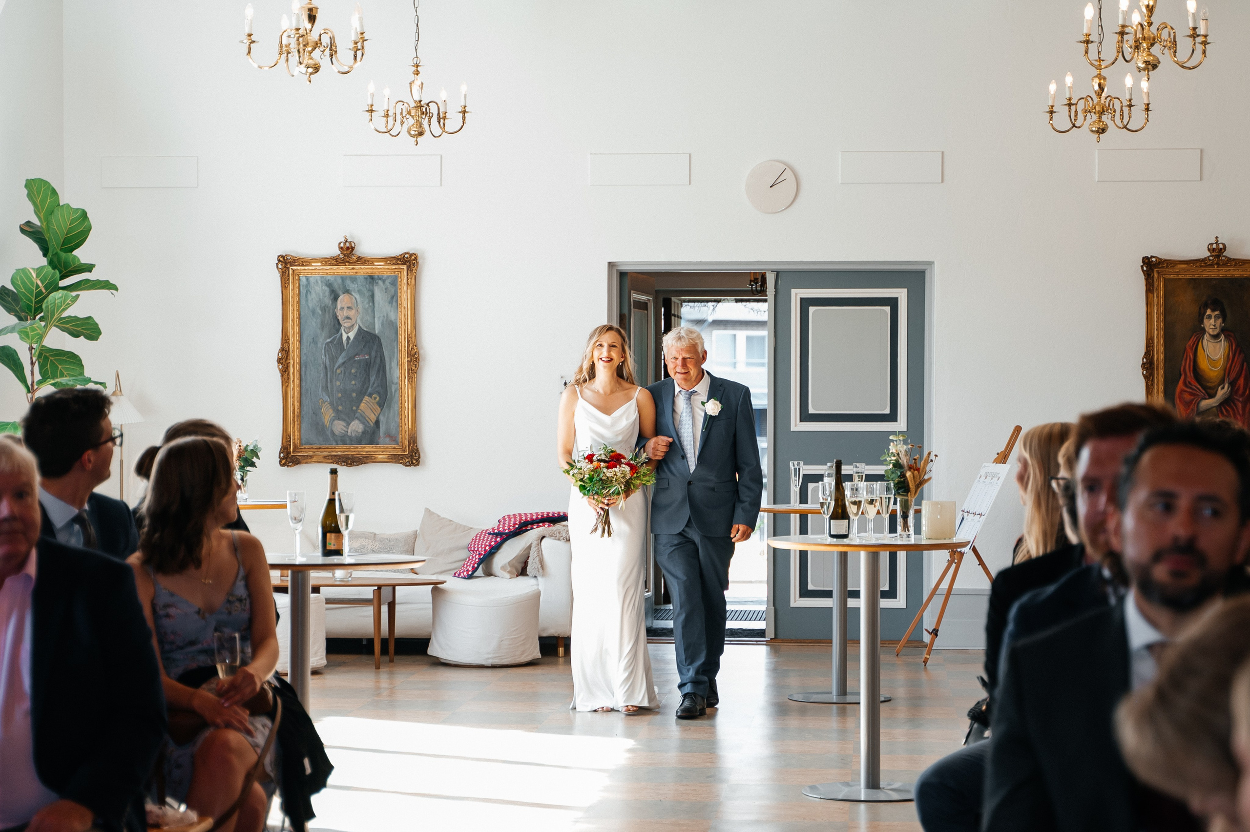 Wedding in Gothenburg at Norges Hus | Christina & Joaquim. Bröllops- och familjefotograf i Halmstad | Valentina