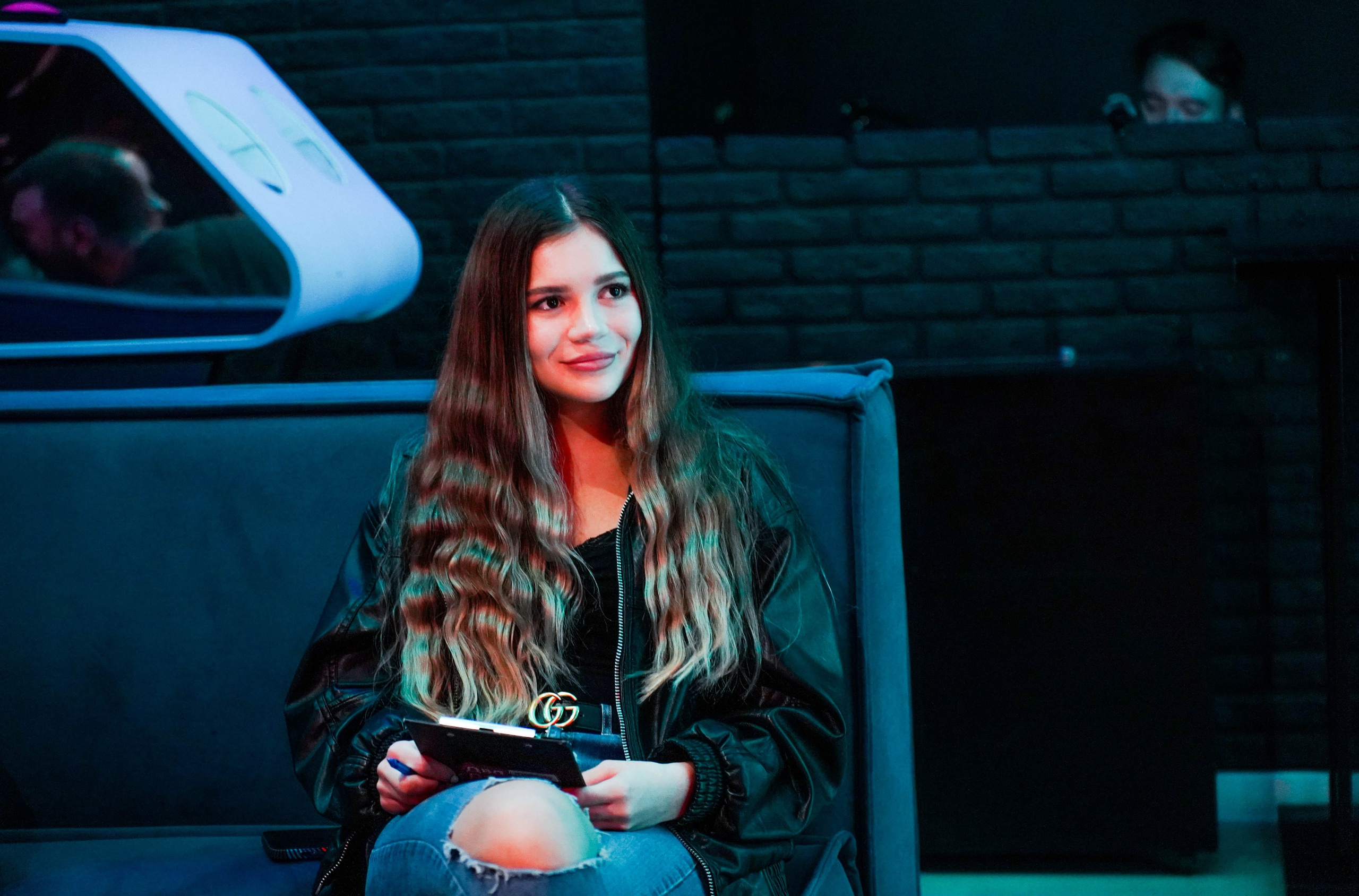 ДВА ДИВАНА ШОУ (ВЗРОСЛОЕ). Главная