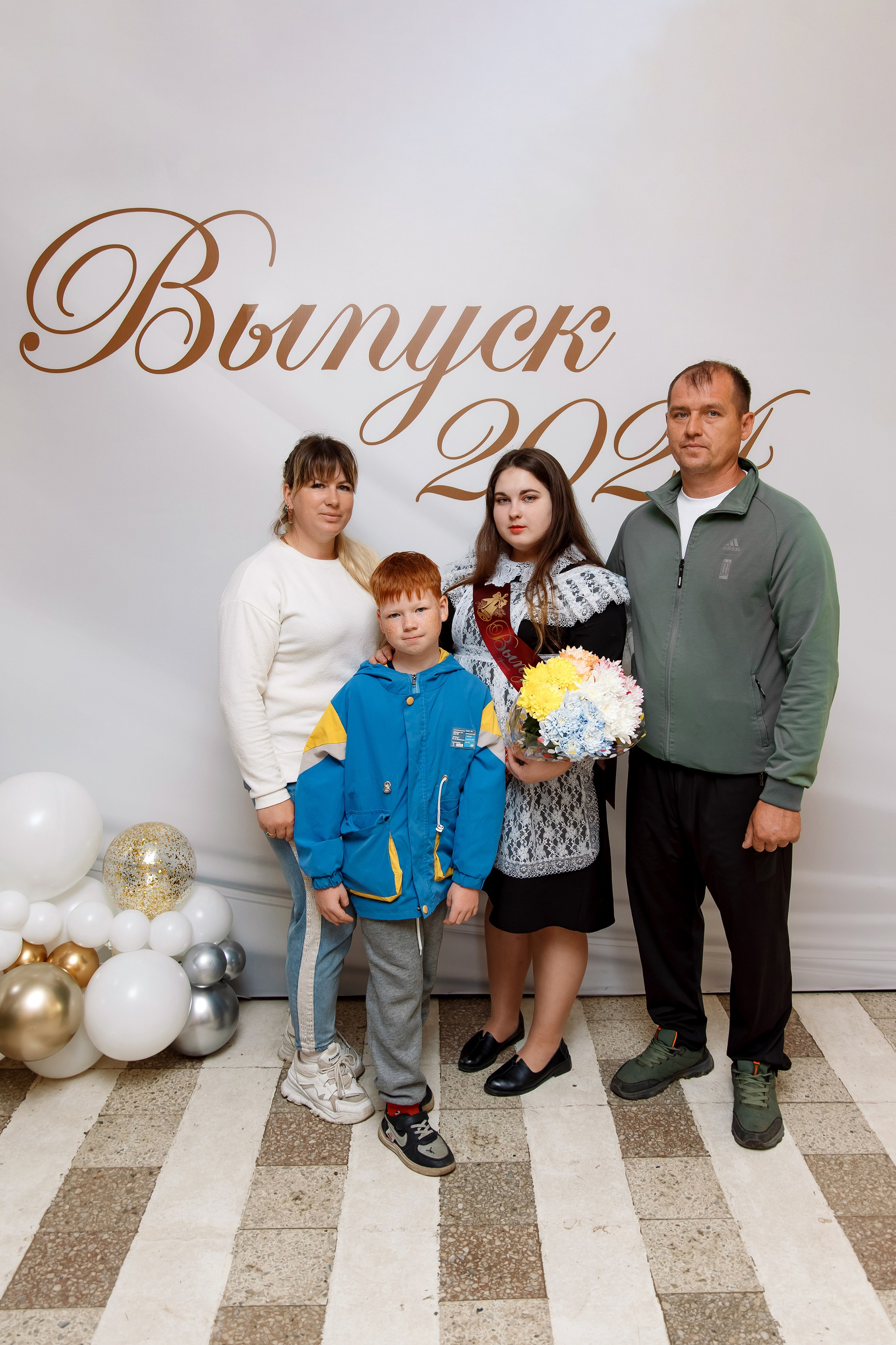 11 класс Последний звонок. Фотограф Любовь Корниенко, Примоский край