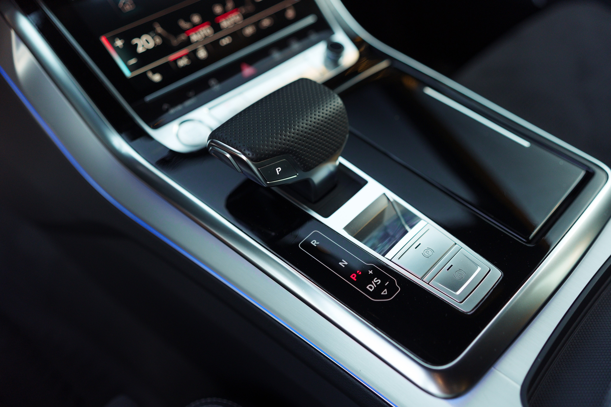 Audi Q8. Фотограф в СПБ Алмаз Камаев