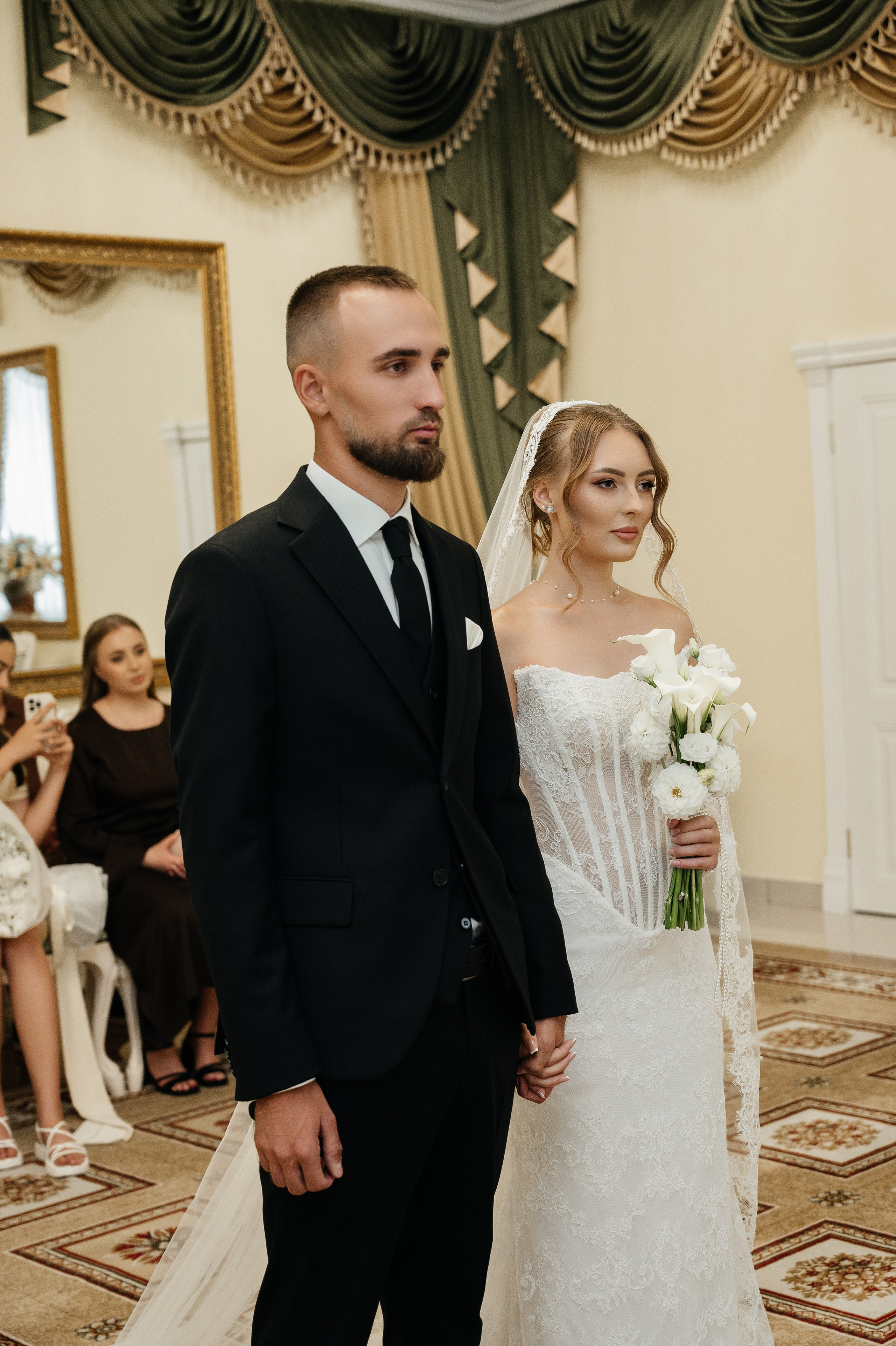 Виктор и Валерия (загс). Свадебный и семейный фотограф в Краснодаре Алина Мельник