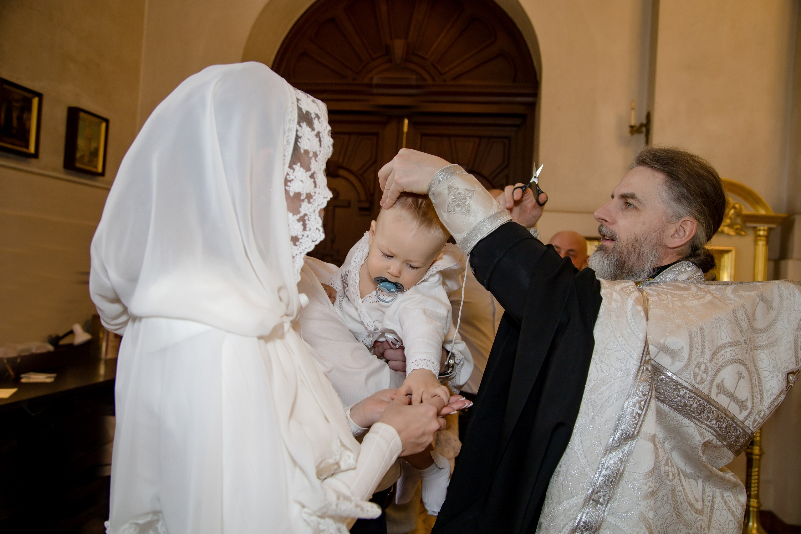 Крещение. Фотограф Краснодара, фотограф в парке Галецкого.репортажный фотограф. детский фотограф, свадебный фотограф. профессиональный фотограф