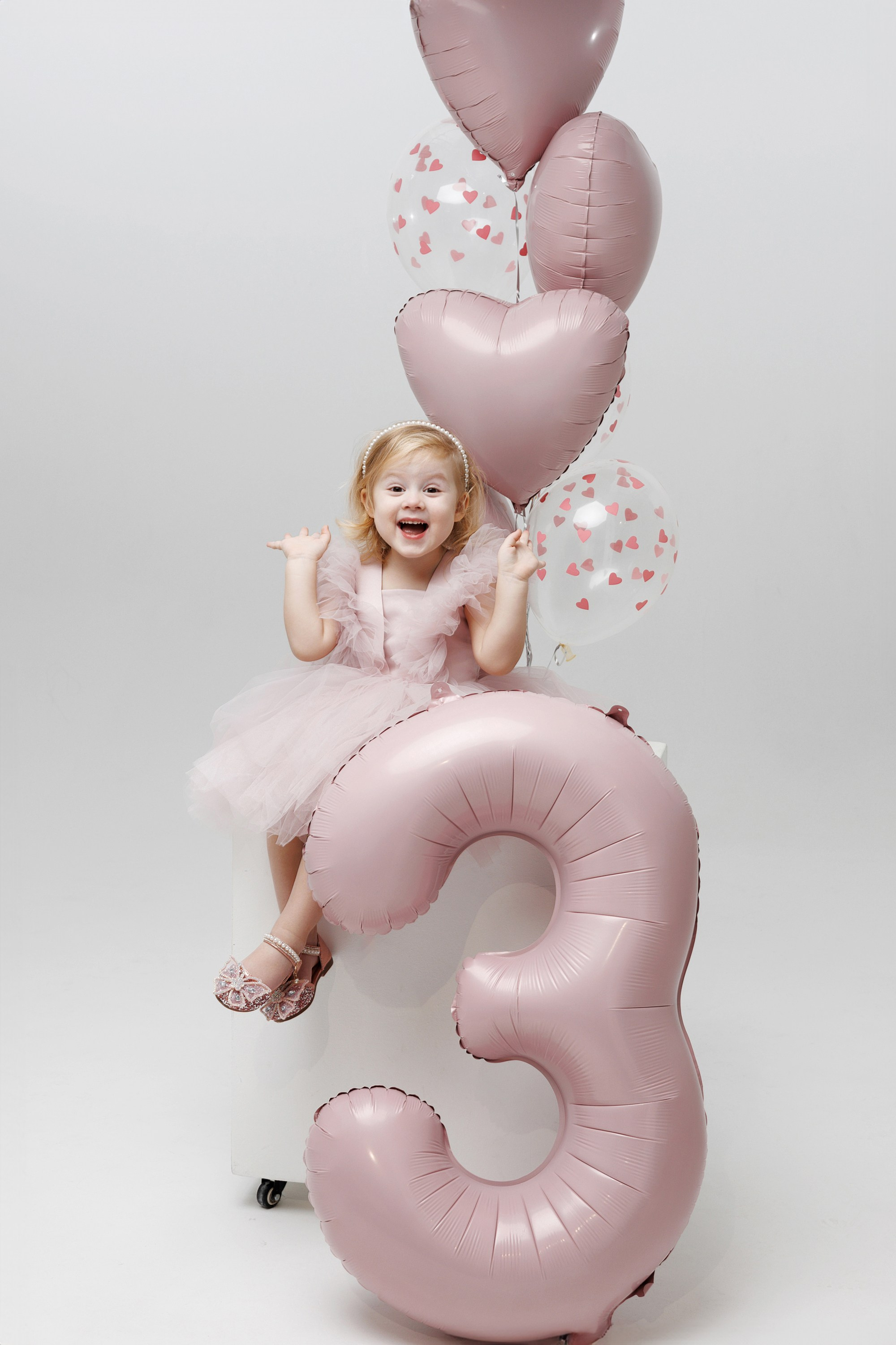 Съемка Дня Рождения Алисы в фотостудии CROSS-STUDIO зал IDEAL. Свадебный и семейный фотограф в Москве и МО Елена Агапова