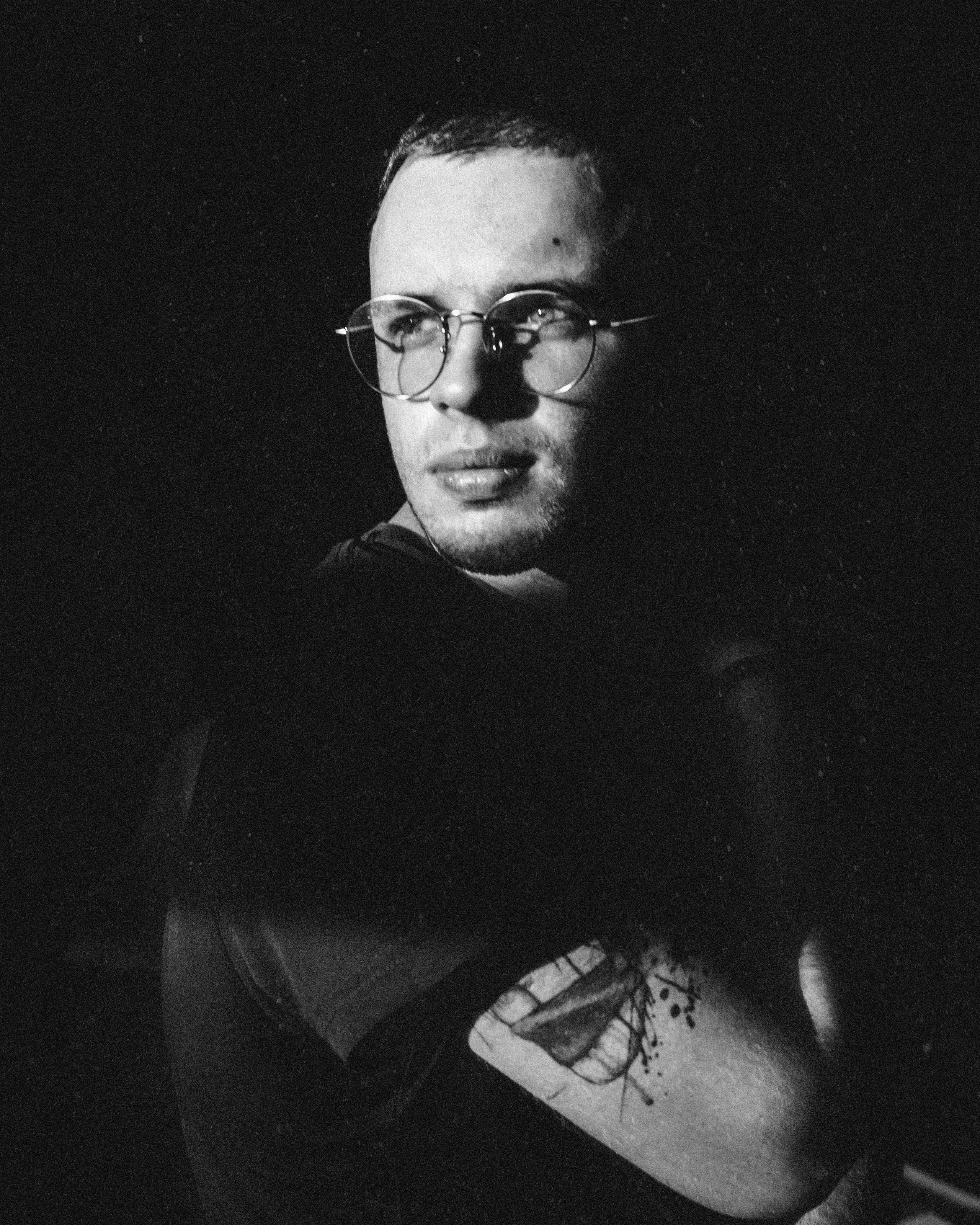 Кирилл студия