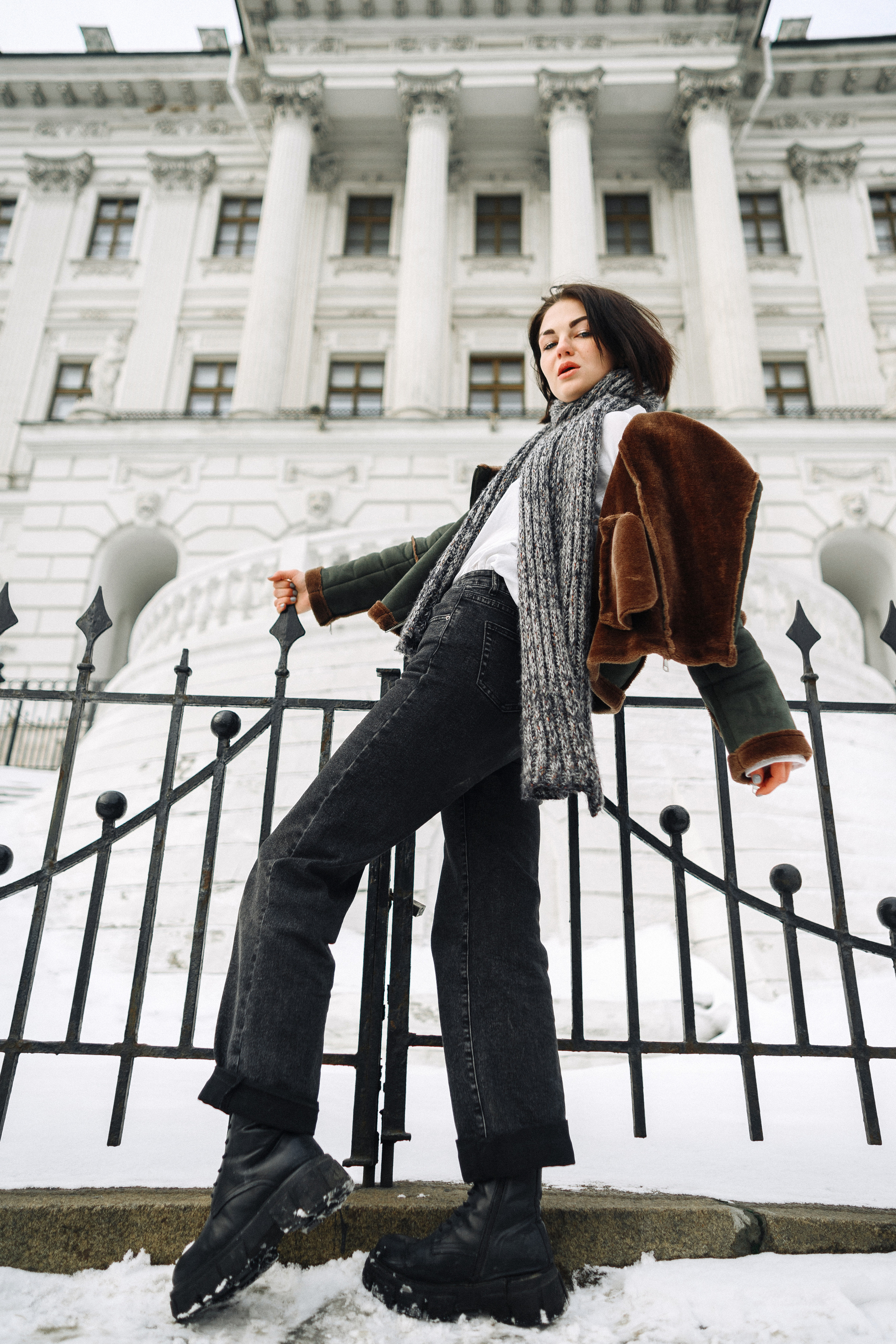 Влада улица