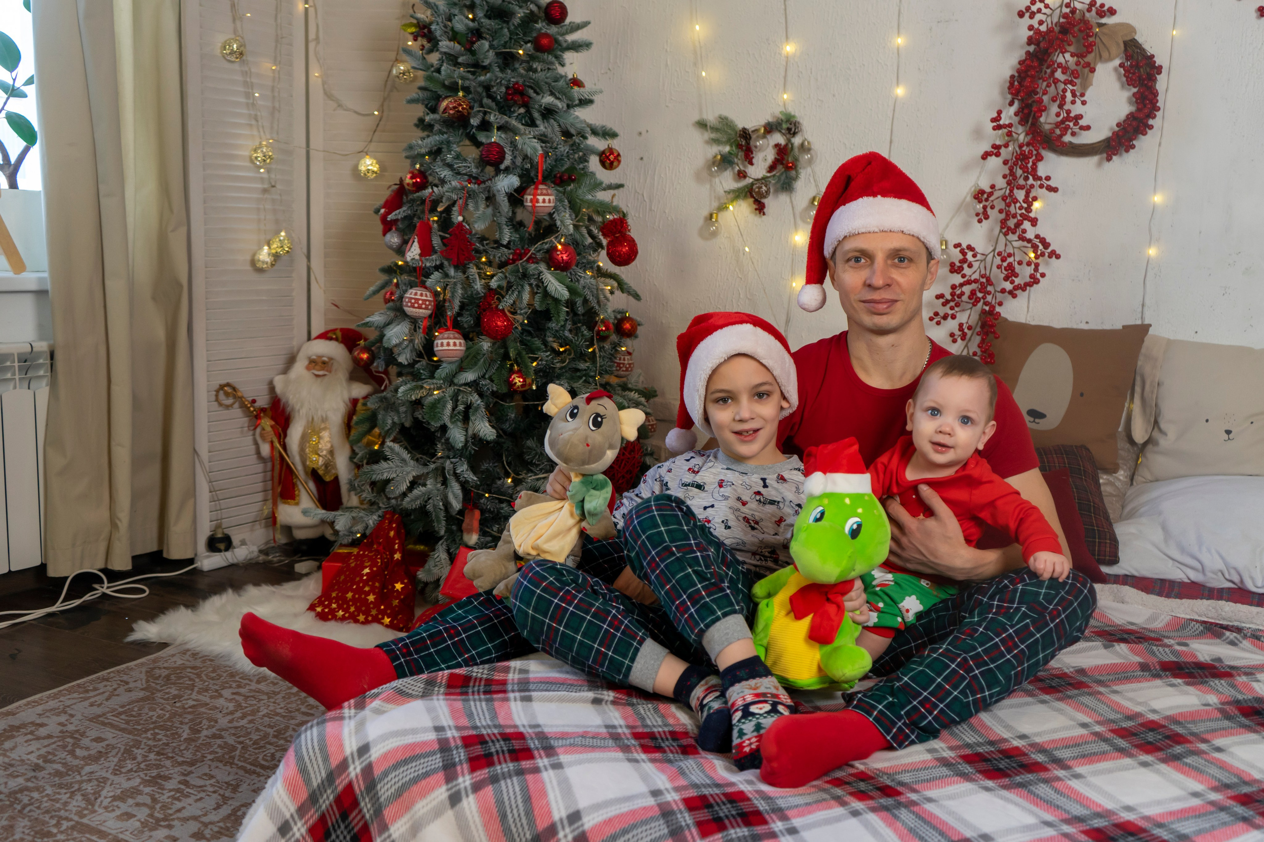 Семейная новогодняя фотосессия. Фотограф в Улан-Удэ. Свадебный фотограф в Улан-Удэ
