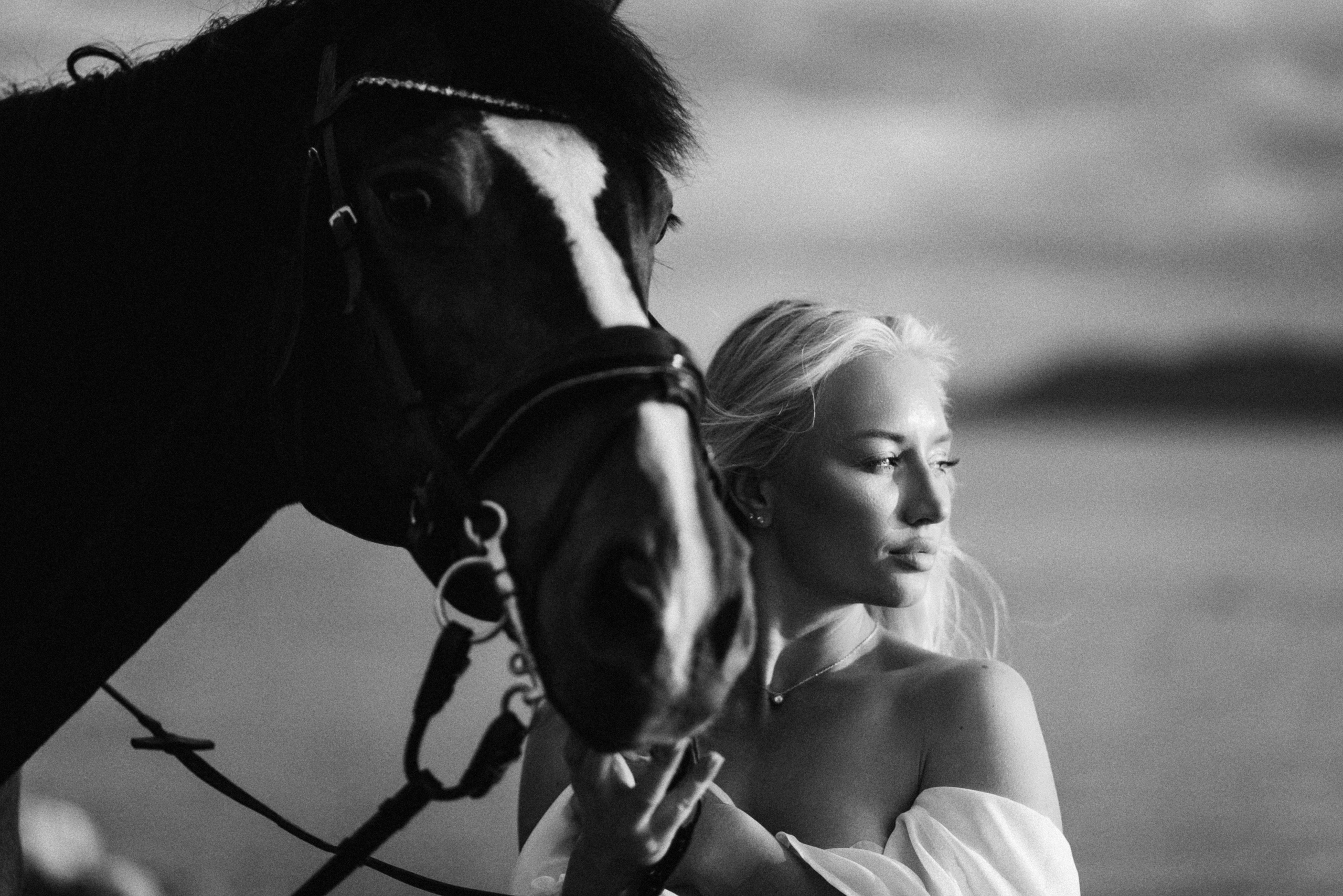 Валерия. Атмосферная фотосессия с лошадью. Фотограф в Мурманске Екатерина Рудак