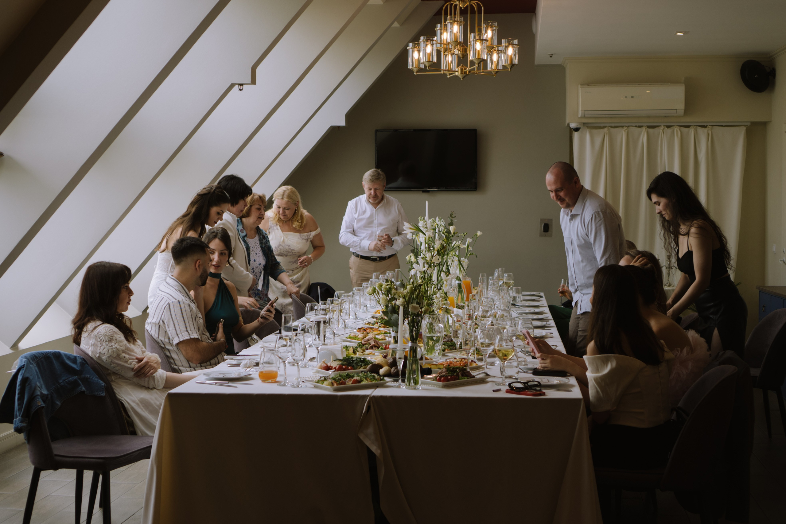 СВАДЕБНЫЙ БАНКЕТ НА ВЛАДИМИРСКОЙ В САНКТ-ПЕТЕРБУРГЕ (КАМЕРНАЯ СВАДЬБА). Профессиональный фотограф, Санкт-Петербург — Виктория Богомолова