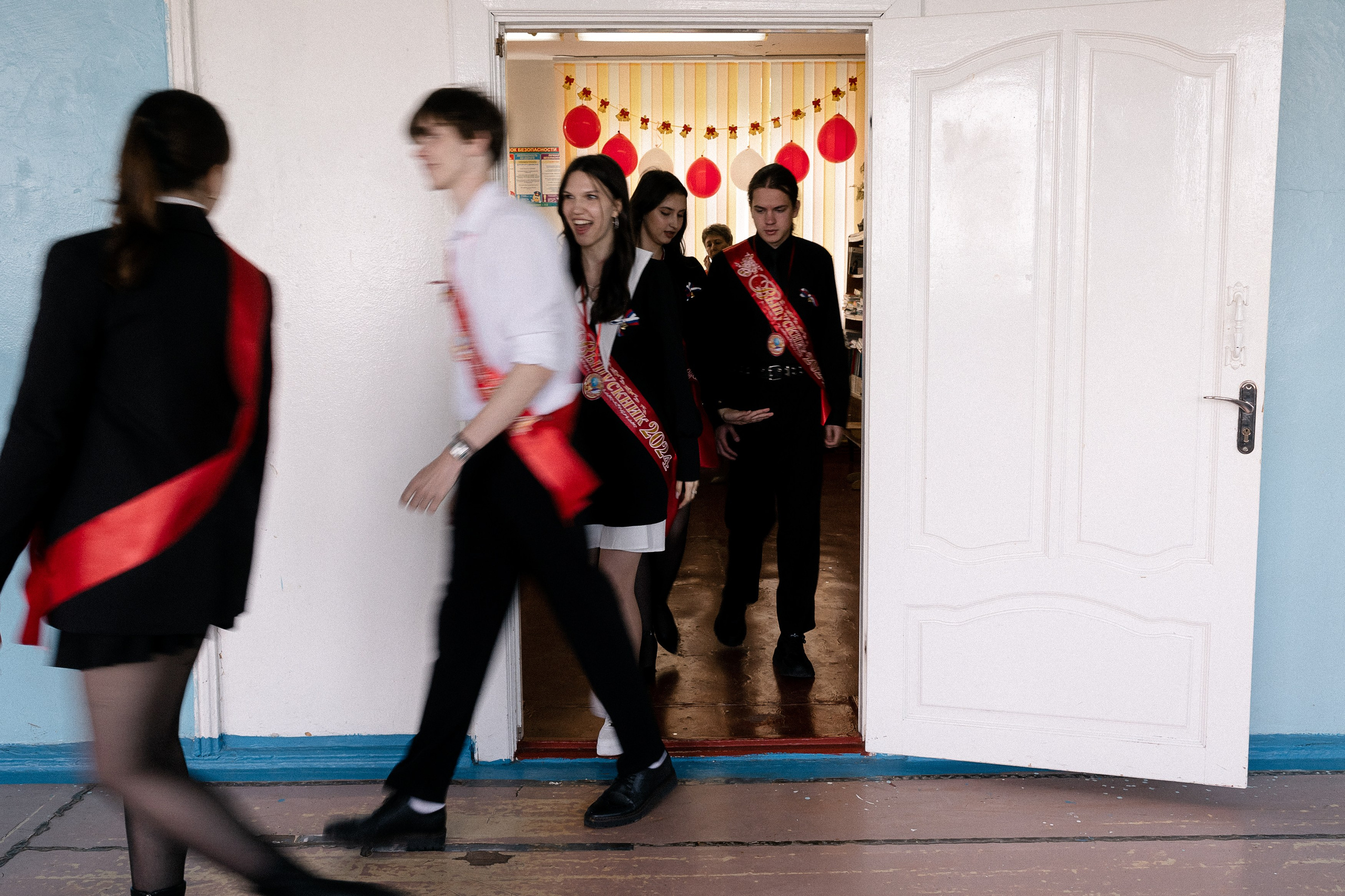 Последний звонок — линейка. Свадебный фотограф Роман Еремеев