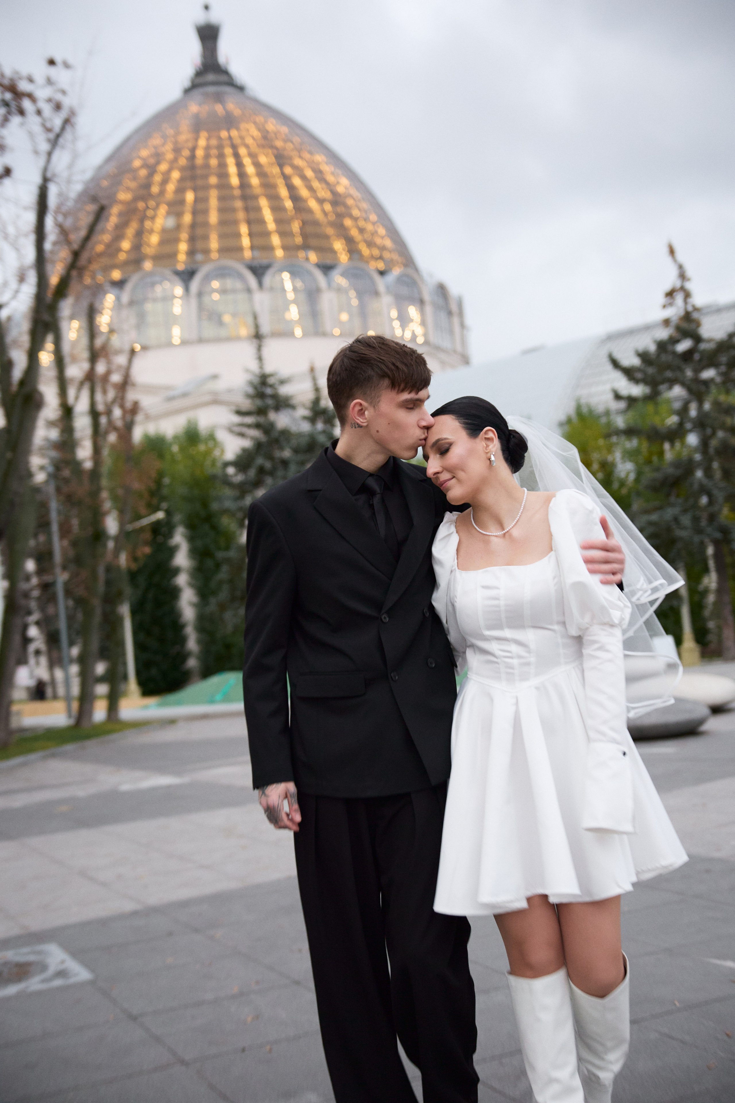 Елизавета и Артем. Роспись ВДНХ. Любовь Юсупова. Фотограф