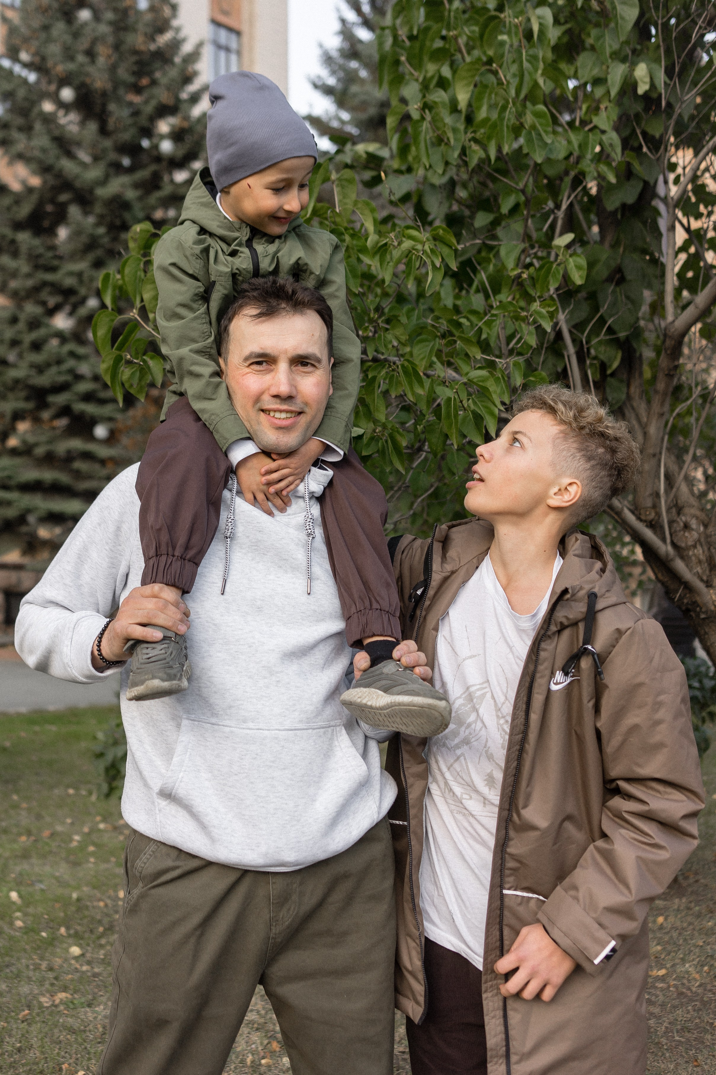 Артур, Наталья, Амин, Ева, Эмин. Прогулка дружной семьи. Эстетичная фото- и видеосъёмка Ирина Арсентьева. Челябинск и весь мир