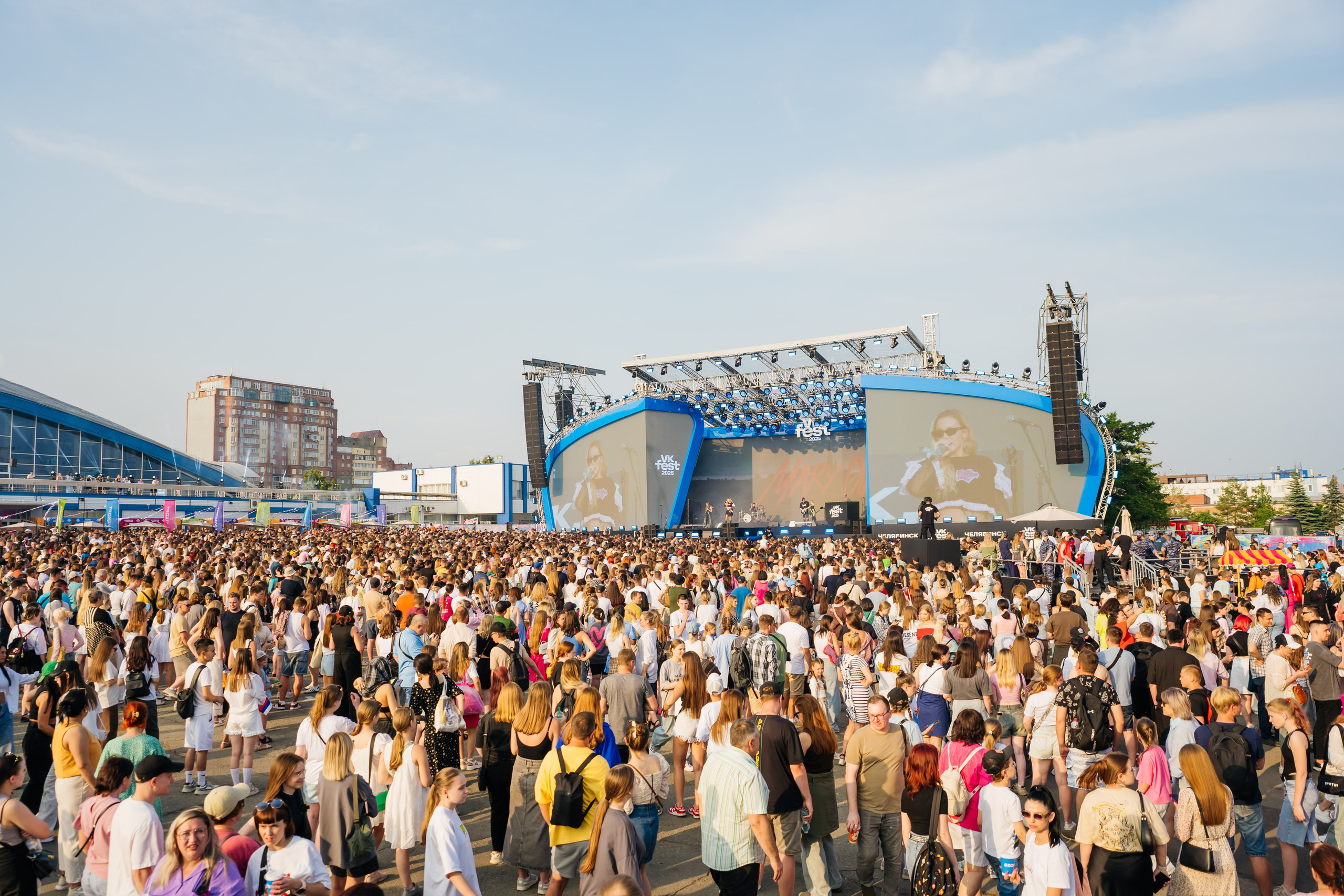 Пятерочка на VK фесте. Видеограф и Фотограф в Челябинске Ксения и Владимир Рюмины