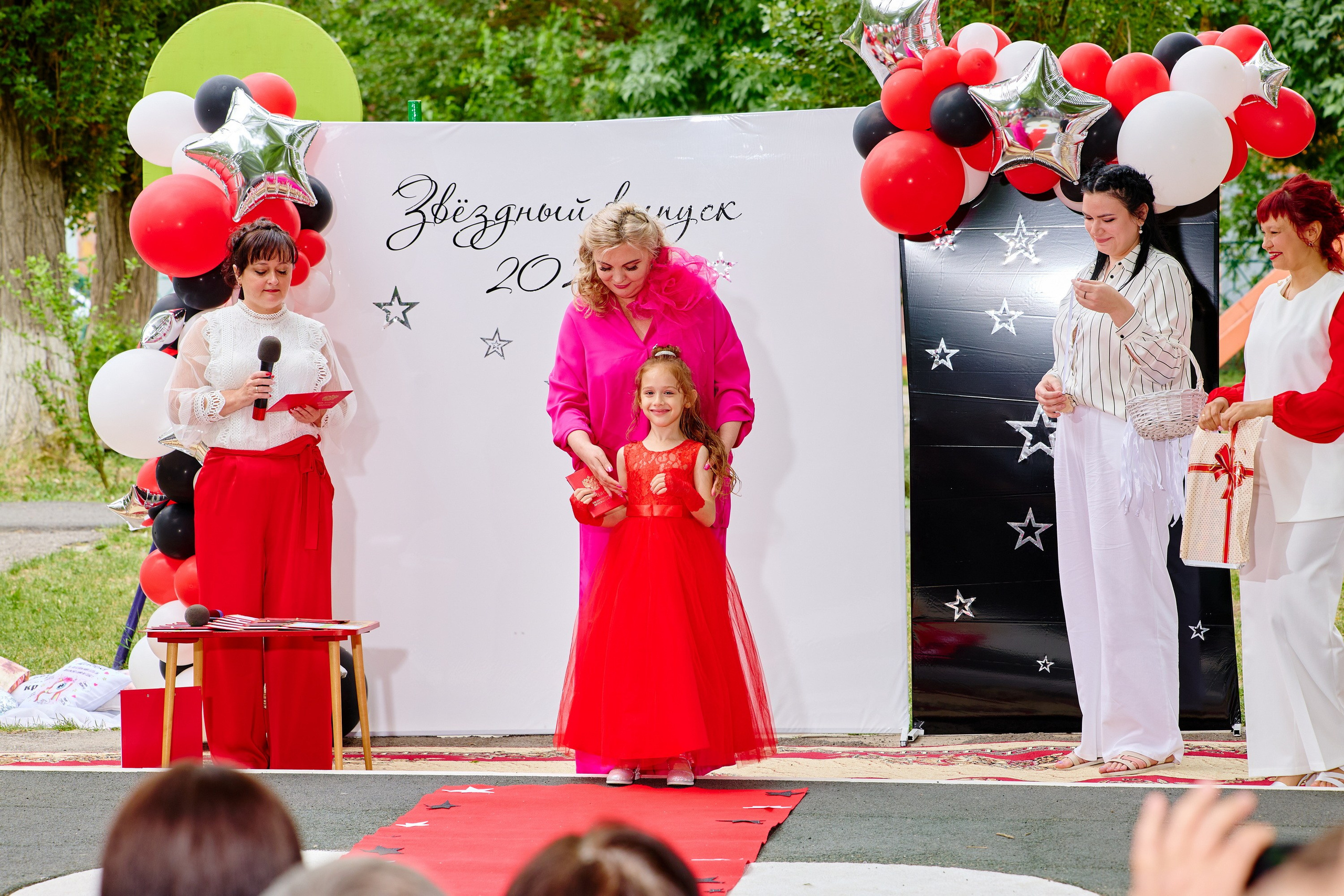 Выпускной 45 сад. Фотограф Выпускные альбомы Таганрог Сергей Коробченко