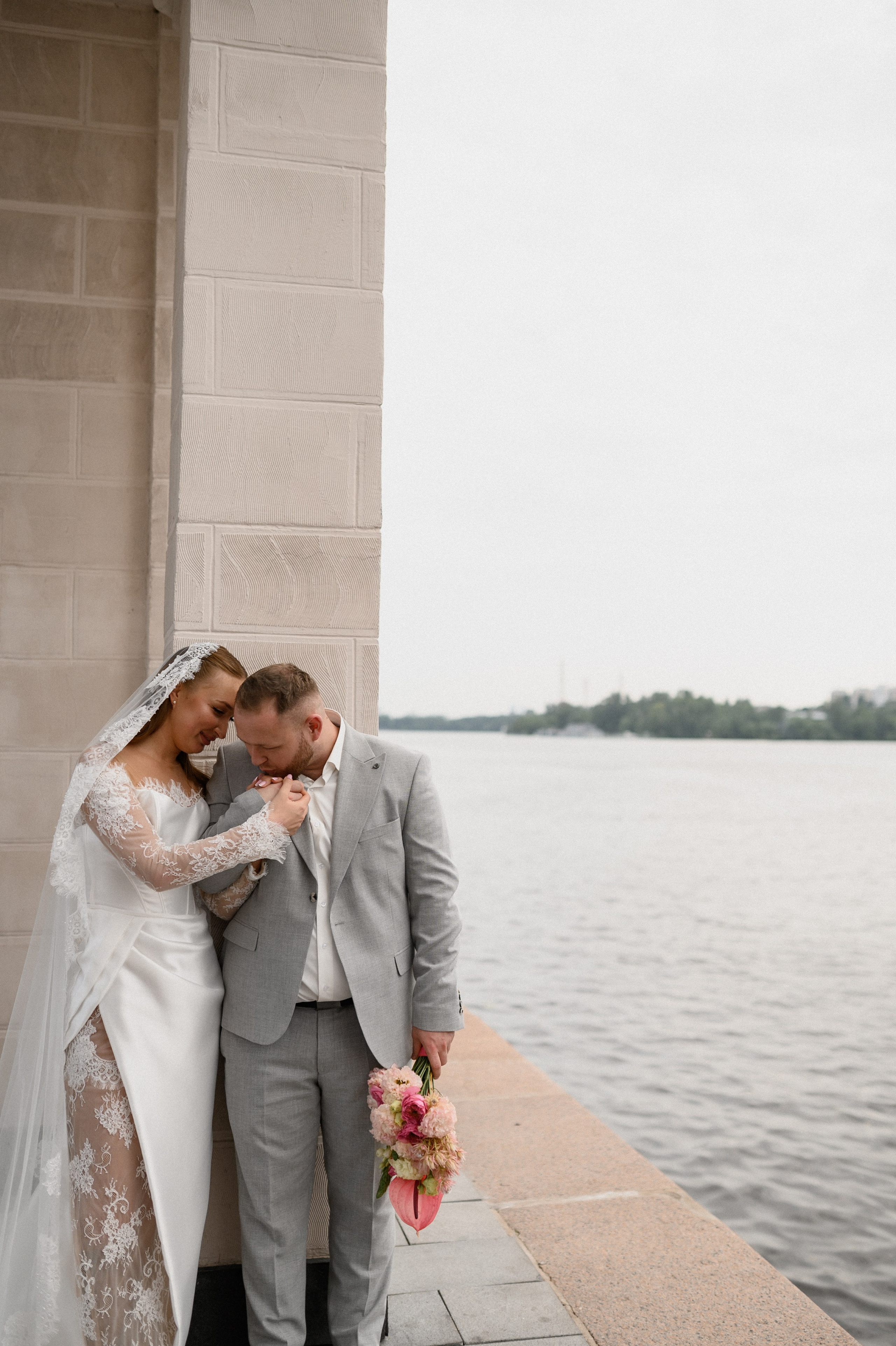 Денис и Даша. Северный речной вокзал. Семейный и свадебный lifestyle-фотограф в Москве Мария Петрова