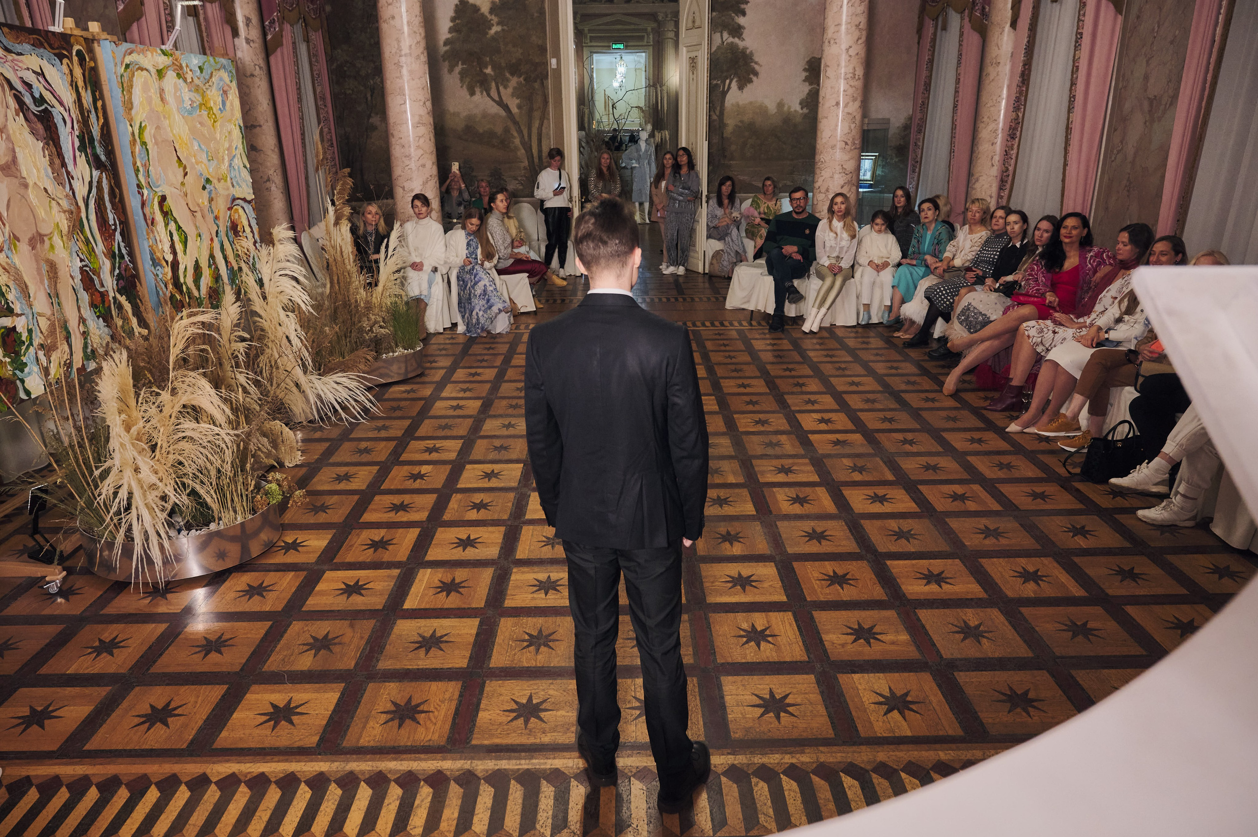 Открытие выставки 13.09.22. Никита Хохловский фото и видео продакшн