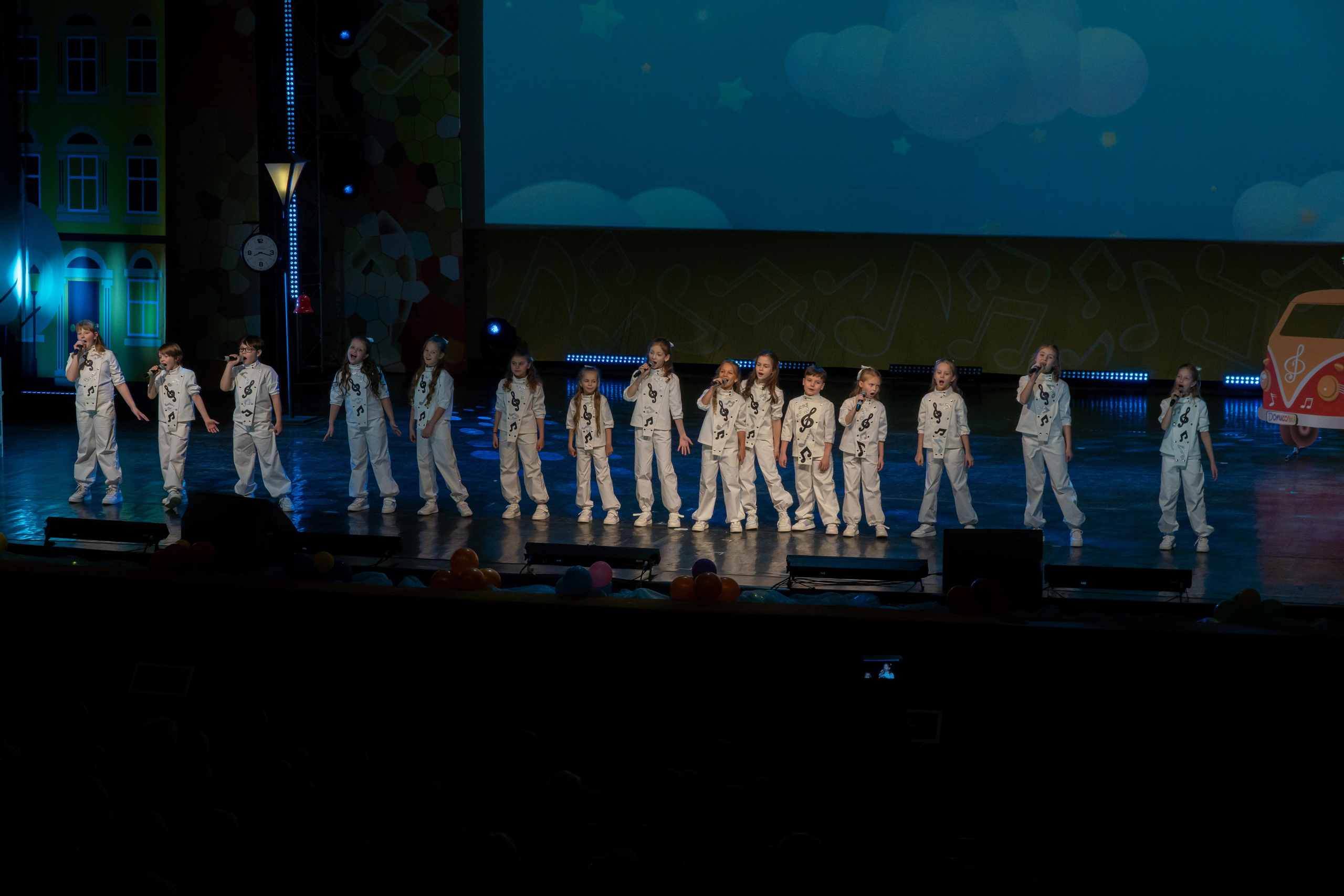 Съёмка концерта для Домисольки, большой концертный зал Космос. «Студия DRONAVT`s» — видеосъёмка и фотография г. Москва