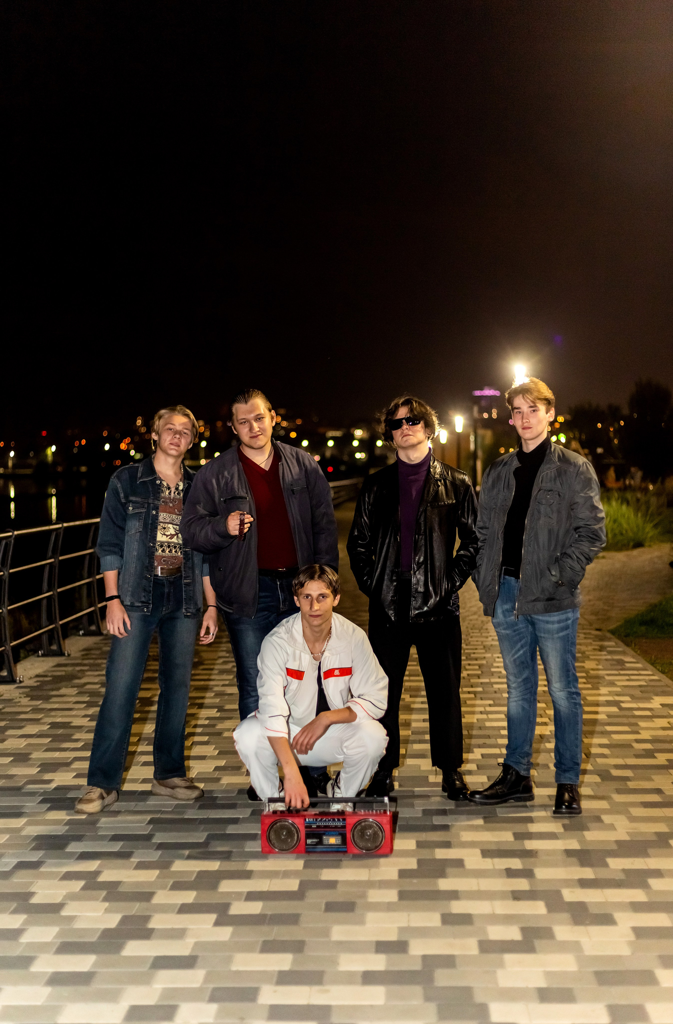 Вечерняя съемка в стиле 90-х. 11А — школа 9. Выпускные альбомы Воронеж от Веры Соколовой