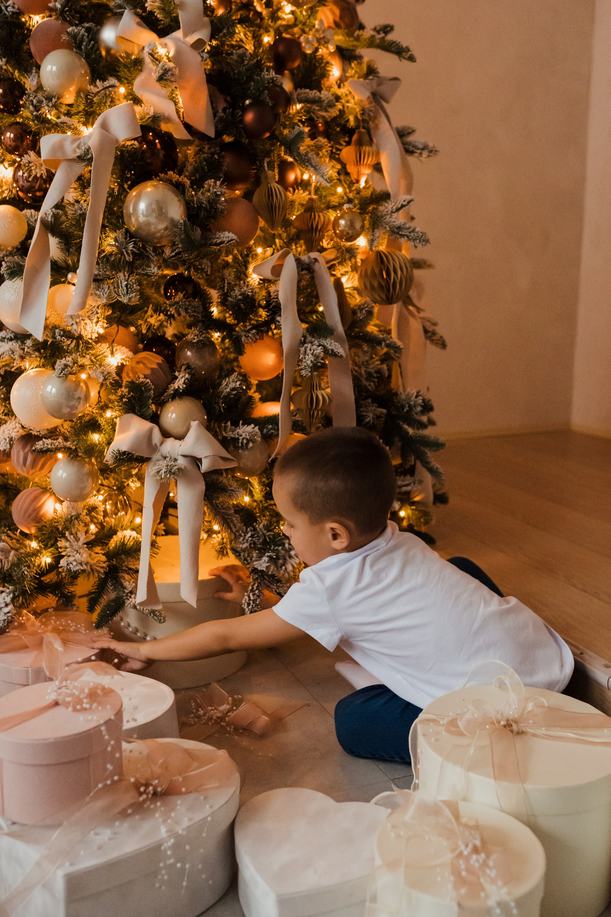 Семейная фотосессия в студии в Москве, семейный фотограф Анна Полушина. Свадебный фотограф в Москве Анна Полушина