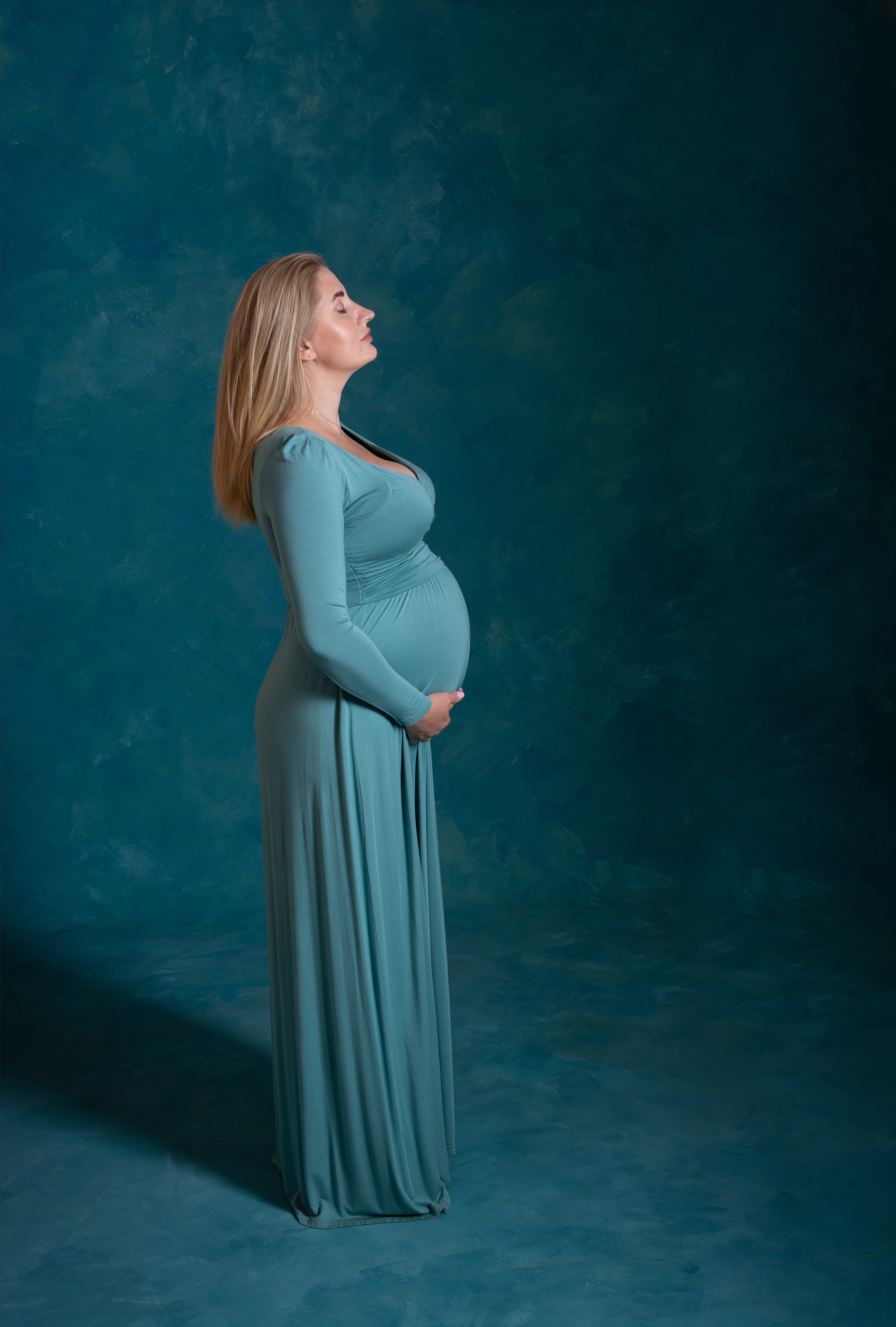 Съемка на холсте. Фотосессия беременности — Крылова Натали — Москва