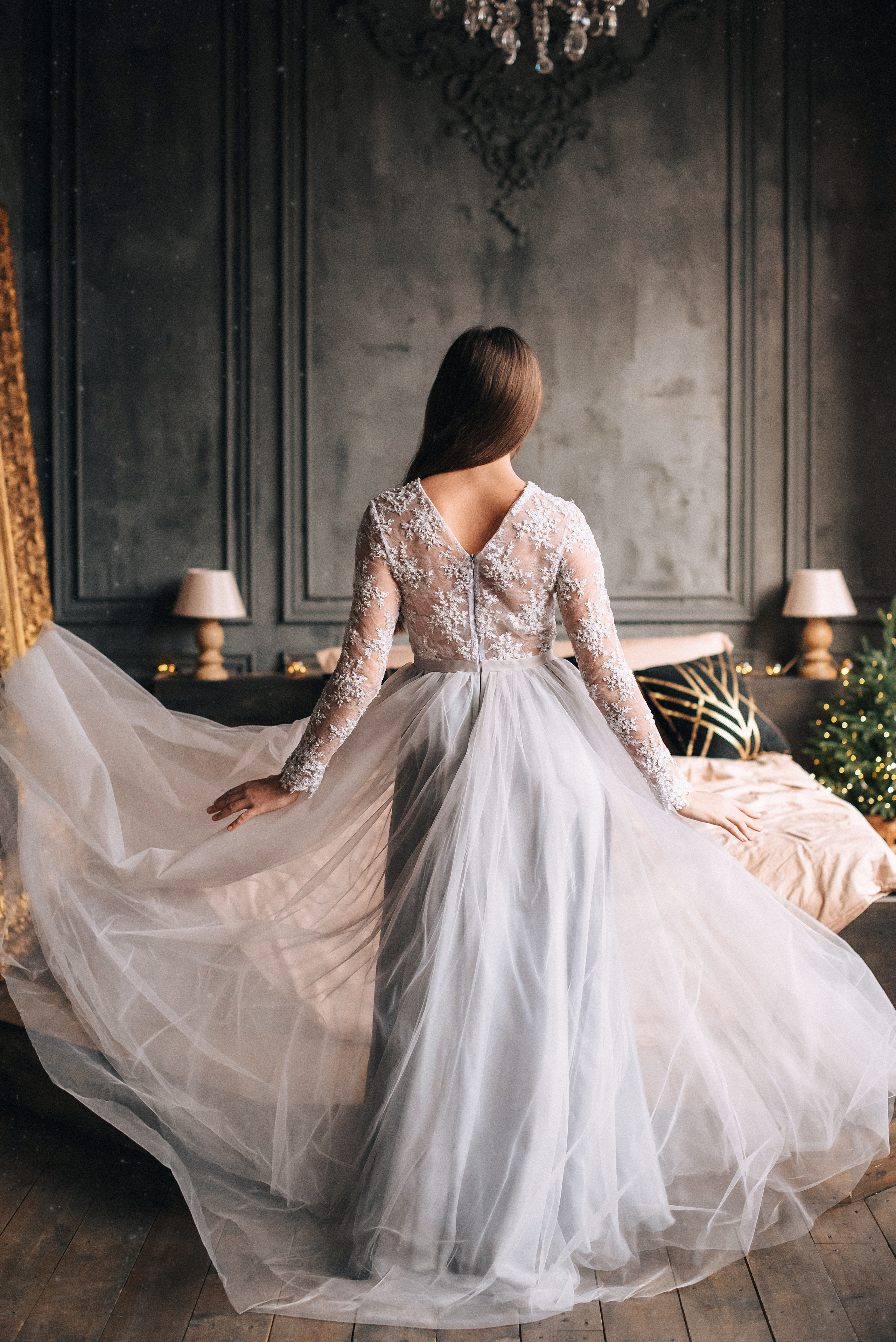 Вечернее платье. Дымчато-серое с кружевом. Фотостудия «Балкон» — аренда фотостудии в Пензе