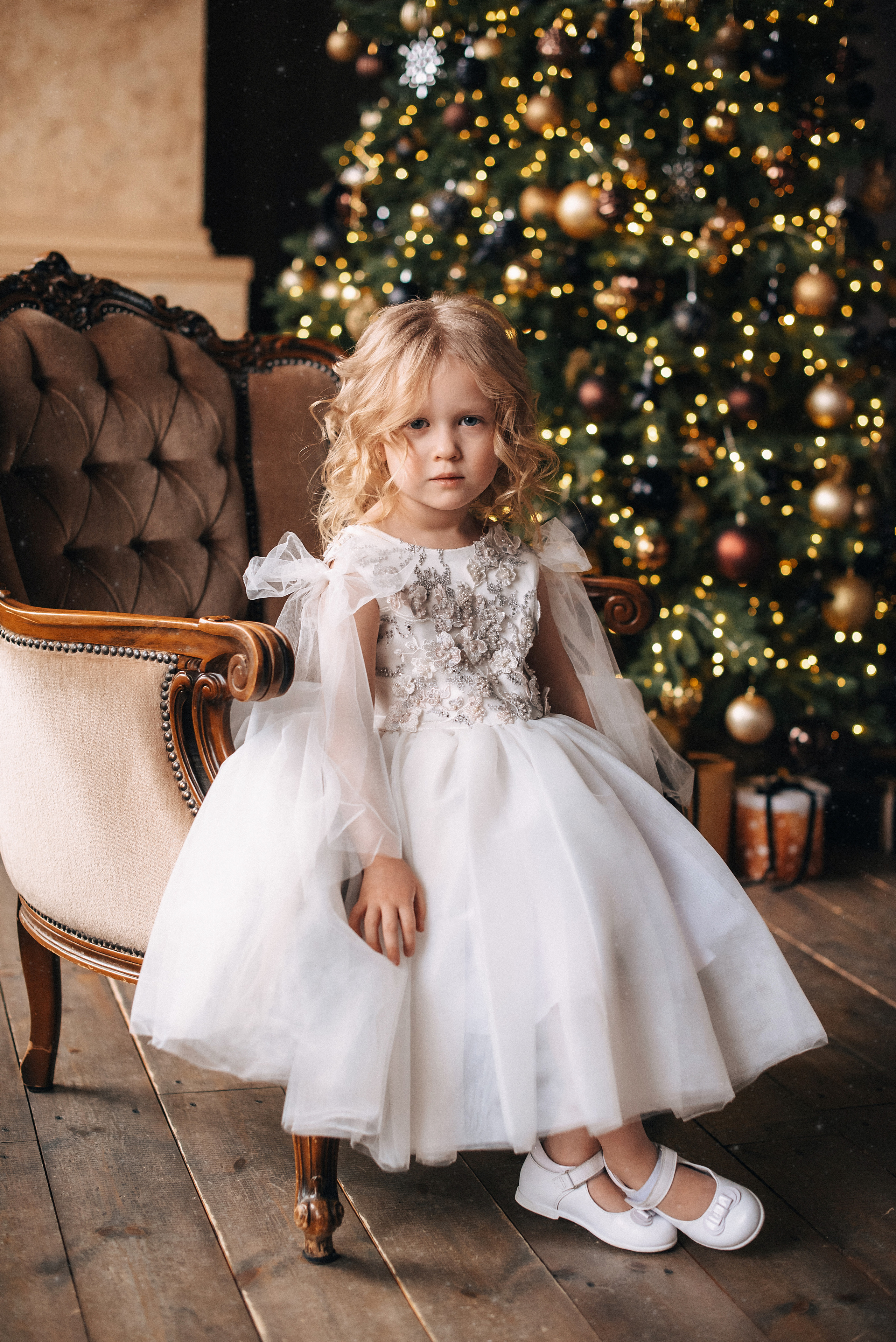 Детское белое платье. Фотостудия «Балкон» — аренда фотостудии в Пензе