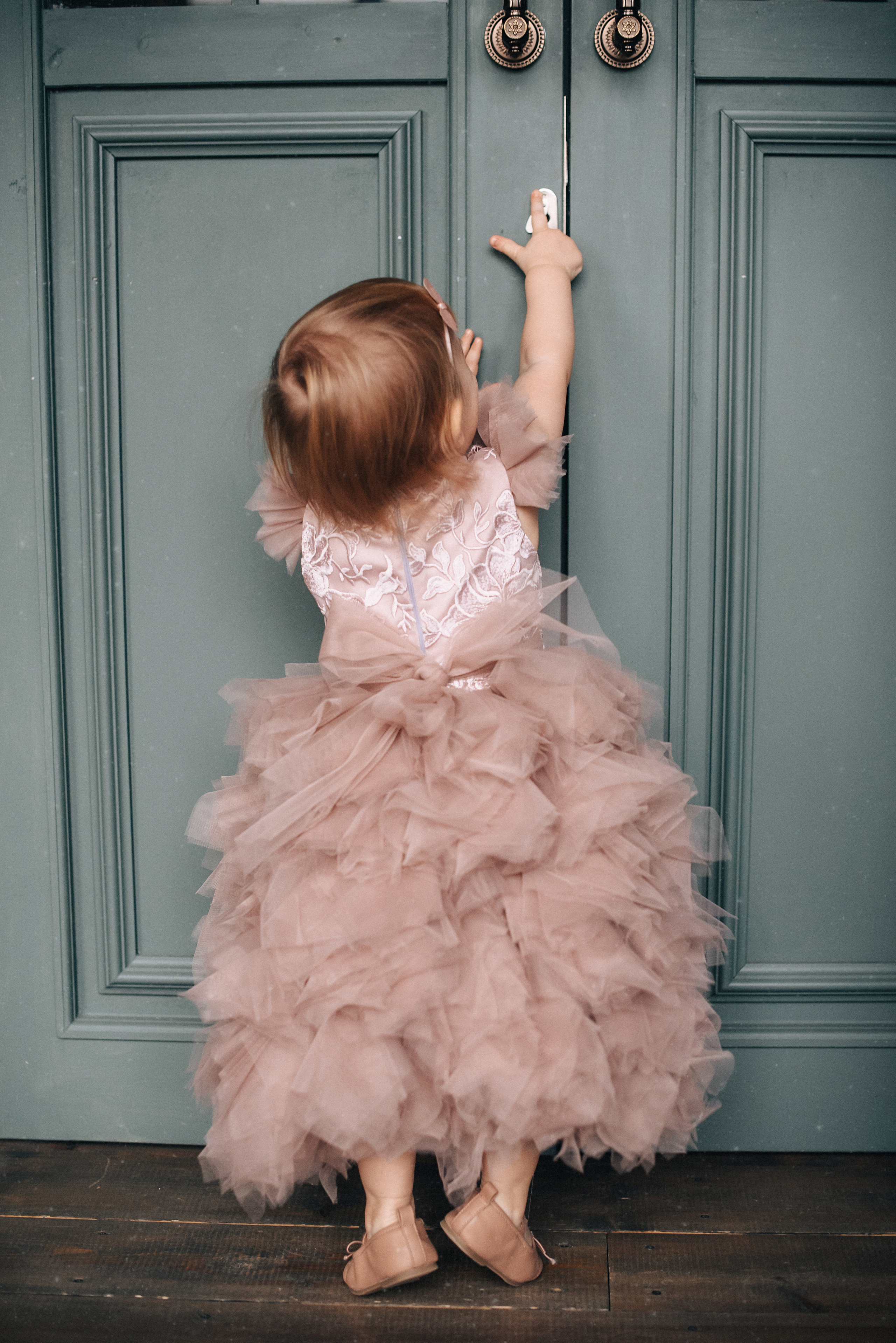 Детское сиреневое платье. Фотостудия «Балкон» — аренда фотостудии в Пензе