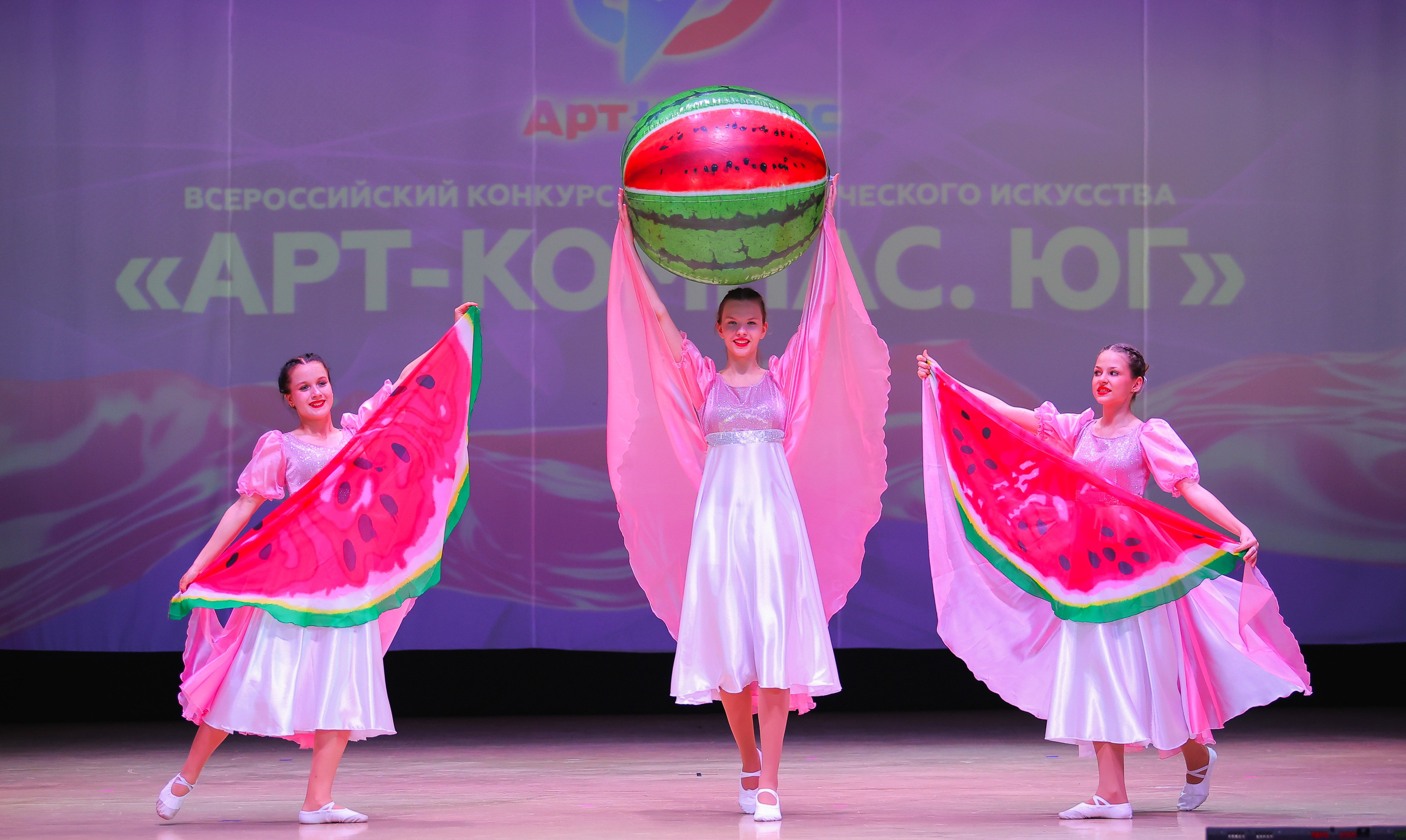 26.04.2025 Фестиваль хореографического искусства «АРТ-КОМПАС.ЮГ» г. Волгоград. Медиастудия Фото Концепт