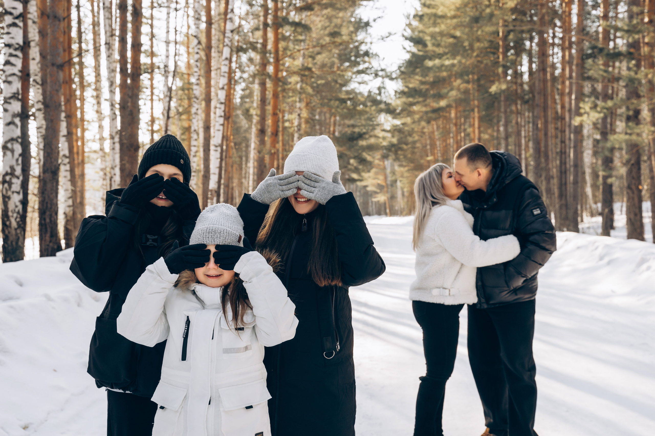 Одним зимним днём. Моменты и истории о вас настоящих