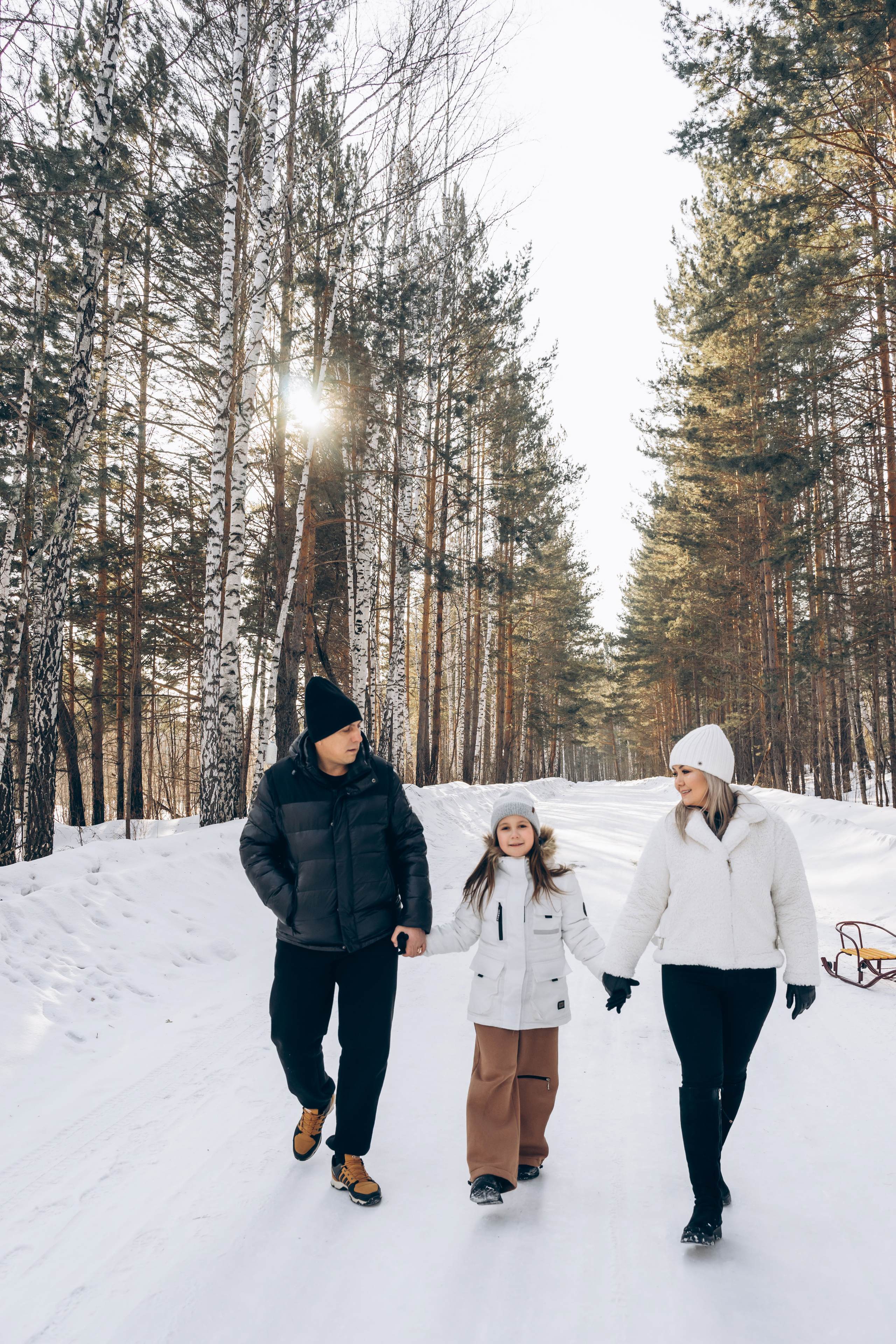Одним зимним днём. Моменты и истории о вас настоящих