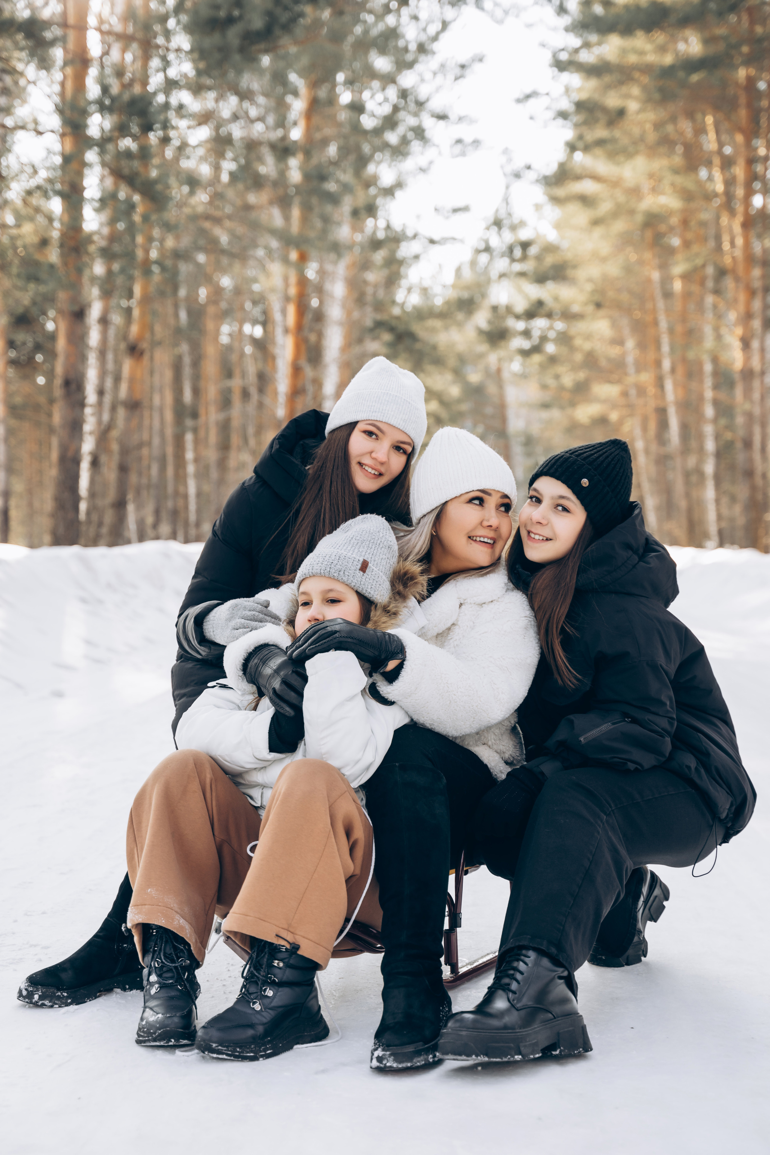 Одним зимним днём. Моменты и истории о вас настоящих