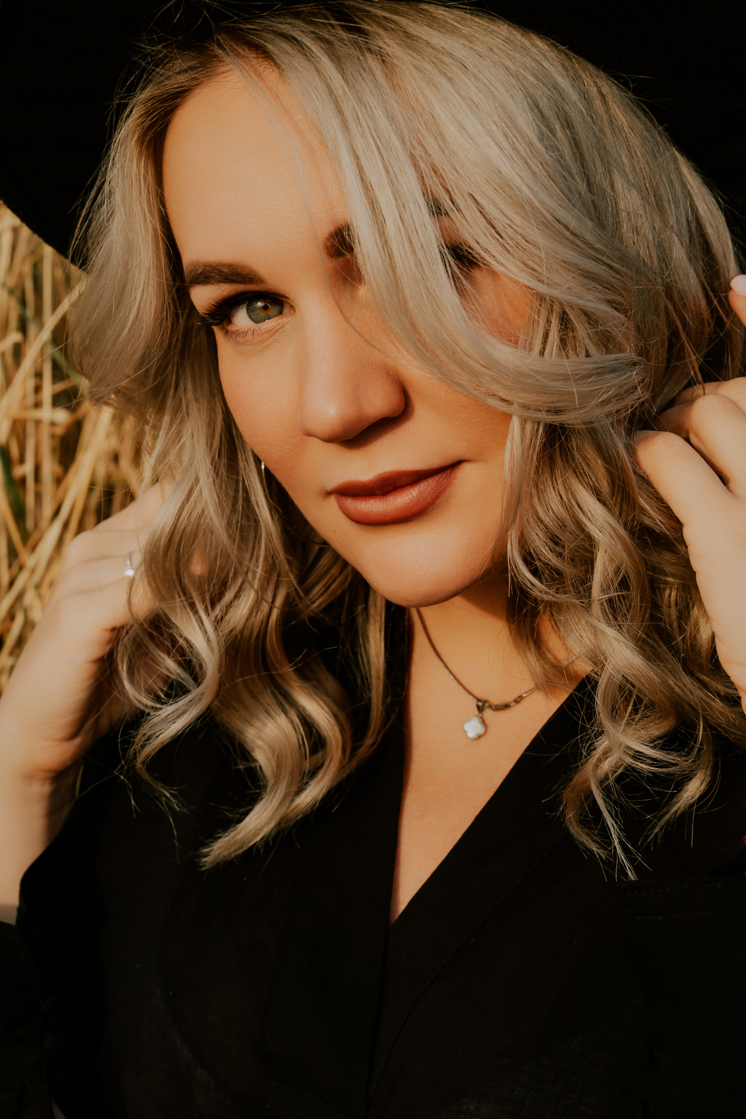 Nadya. Моменты и истории о вас настоящих