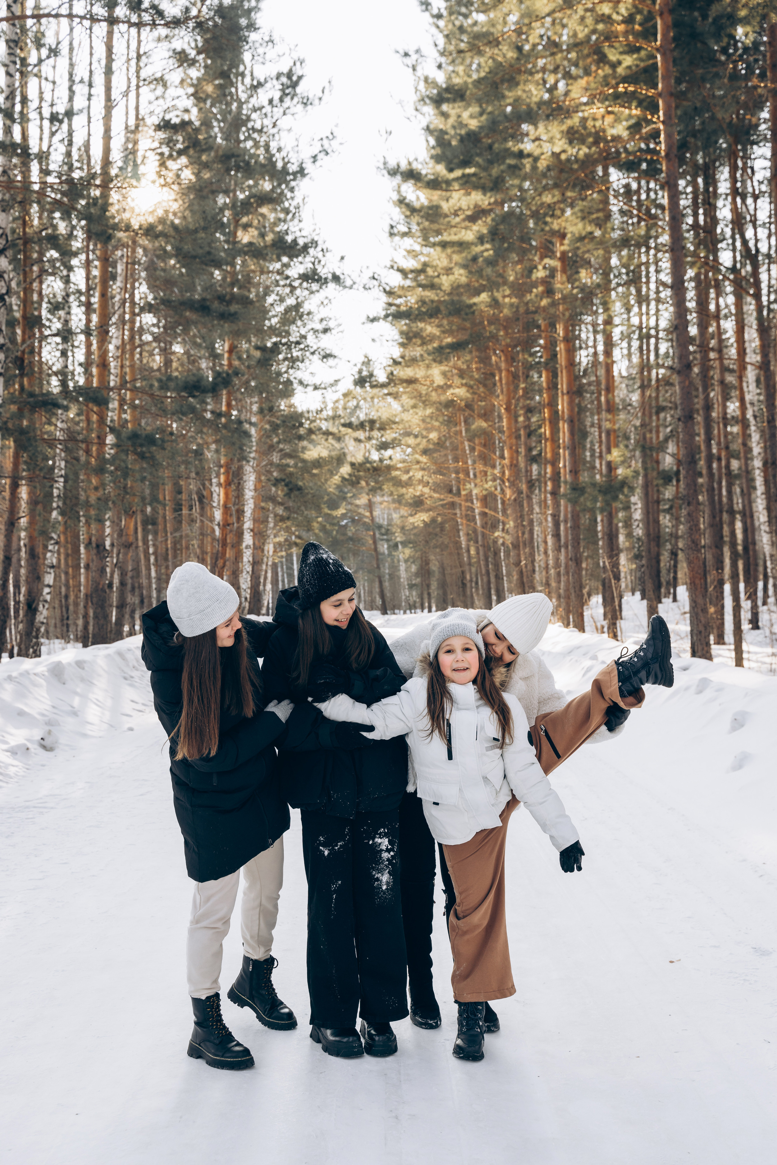 Одним зимним днём. Моменты и истории о вас настоящих