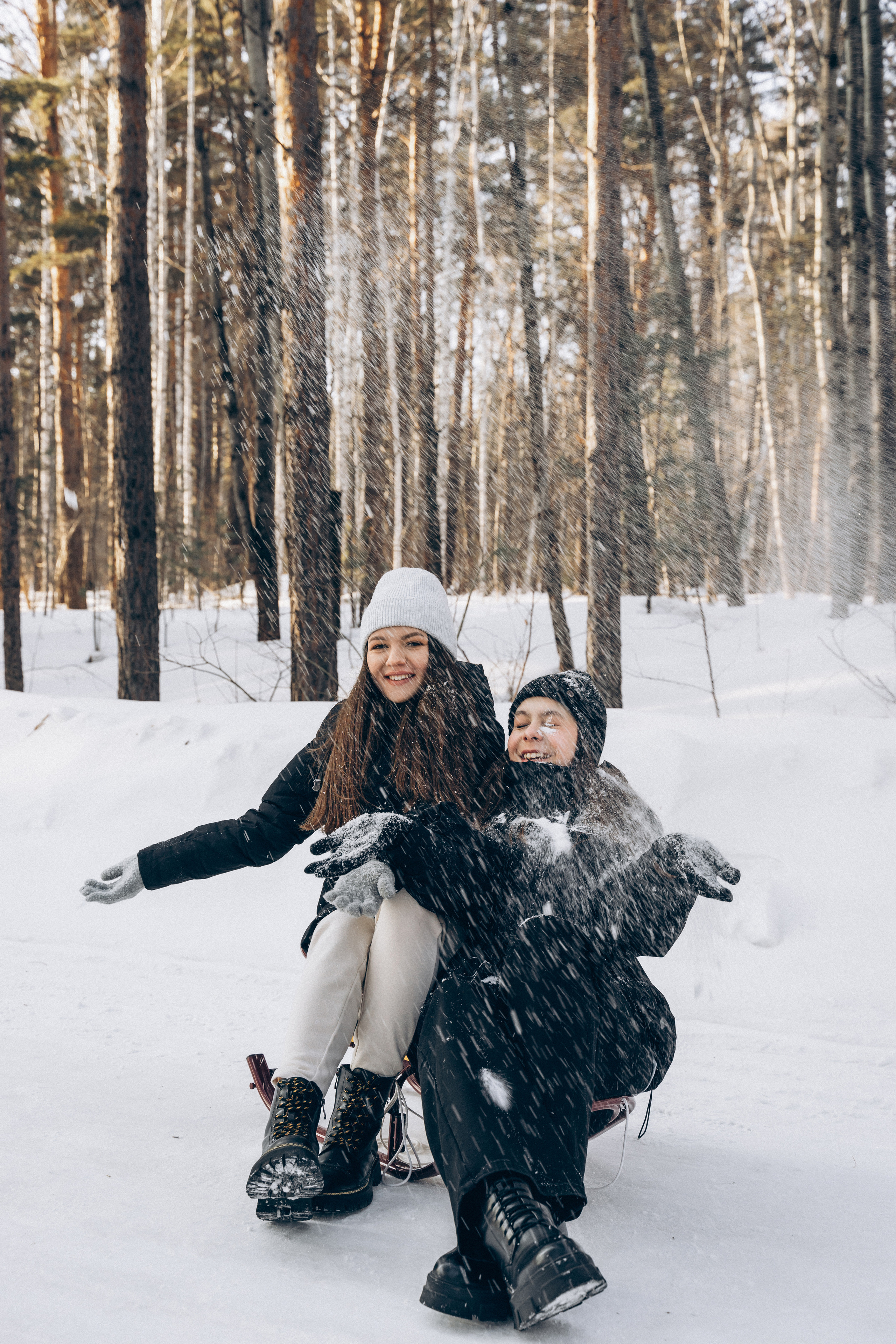 Одним зимним днём. Моменты и истории о вас настоящих
