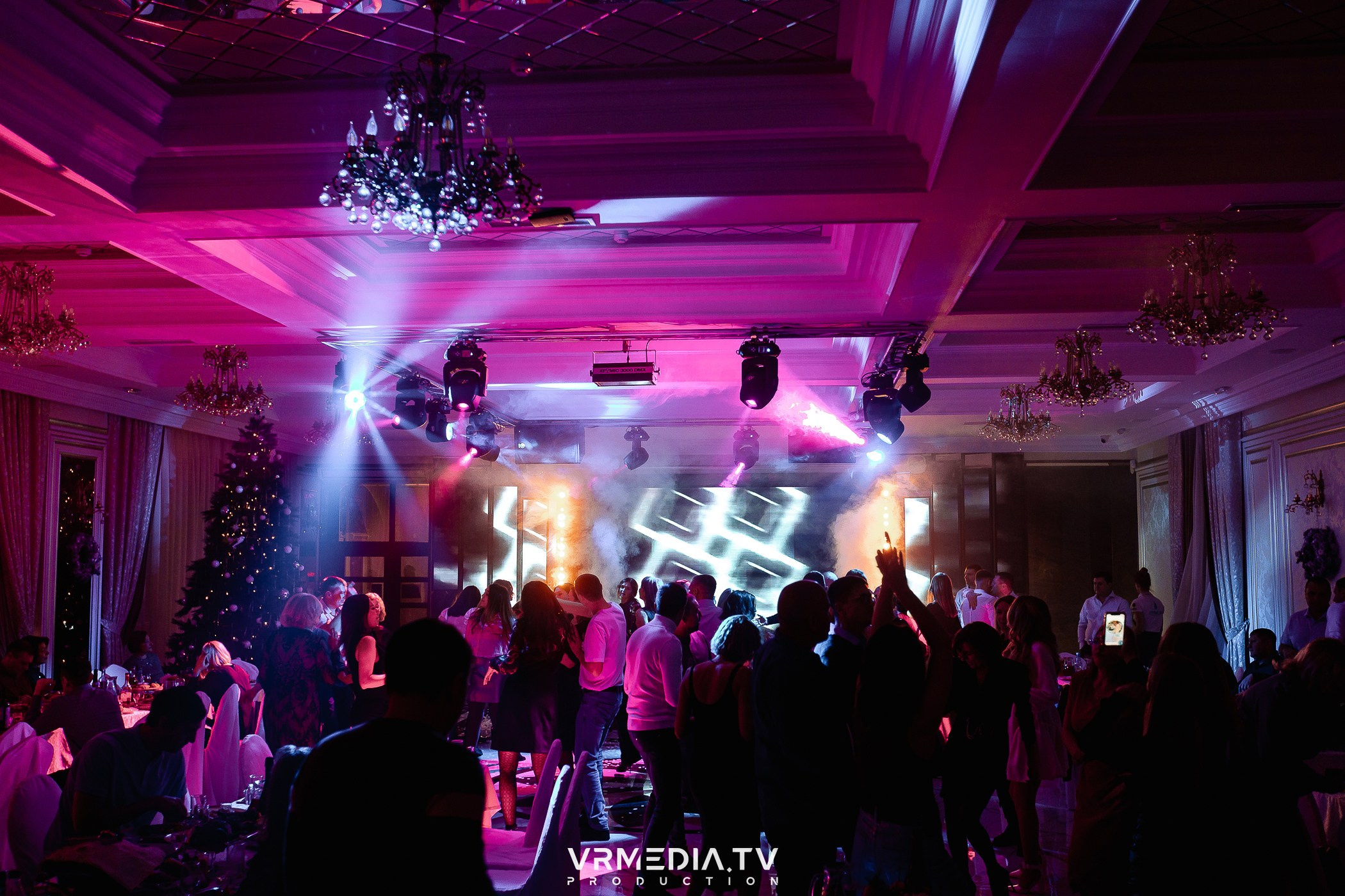 Новогодний вечер в ресторане «Лазурный Берег»