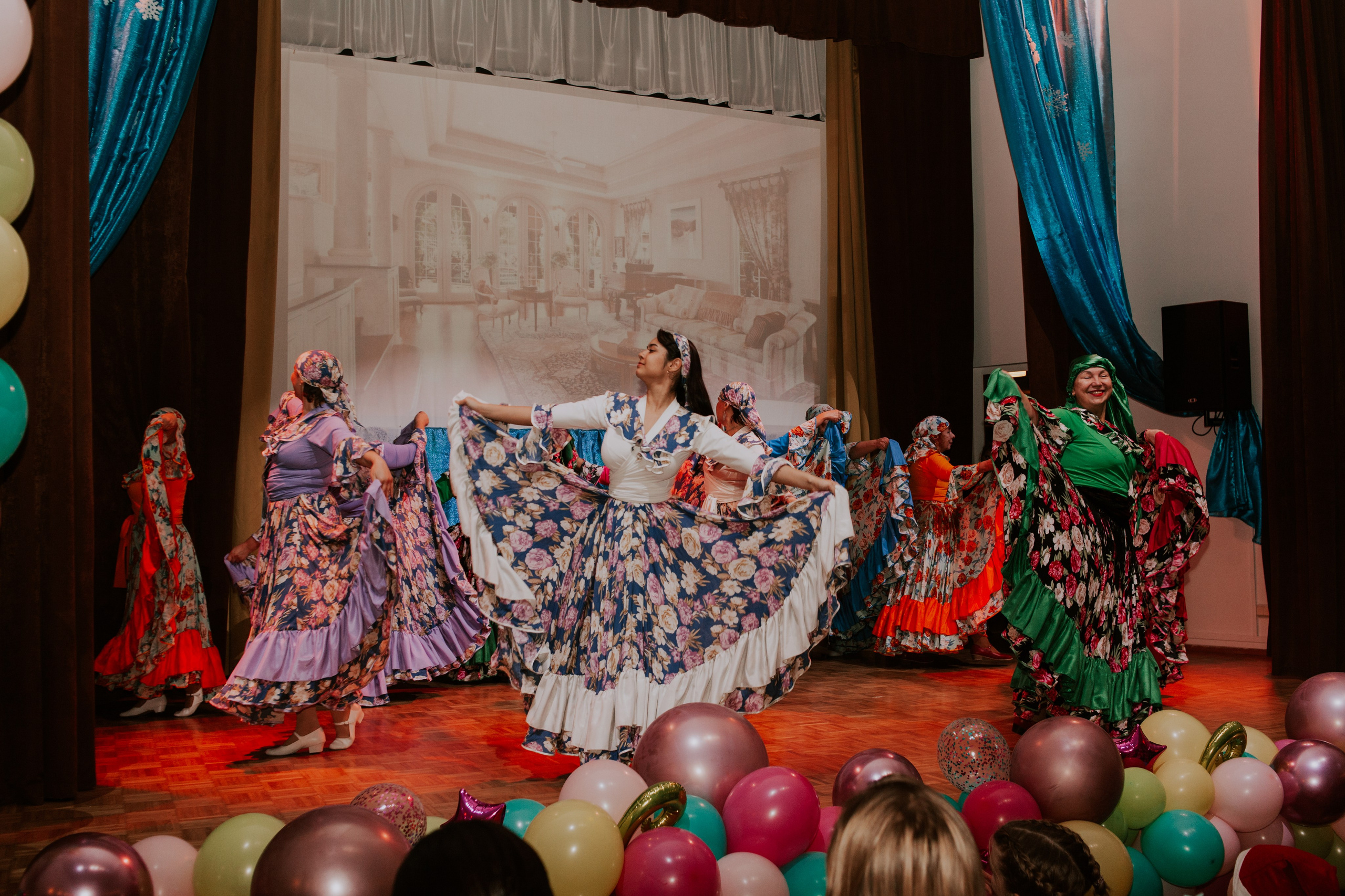 Новогодний концерт в КДЦ Южный. Семейный фотограф во Всеволожске и Санкт-Петербурге Юлия Капустина