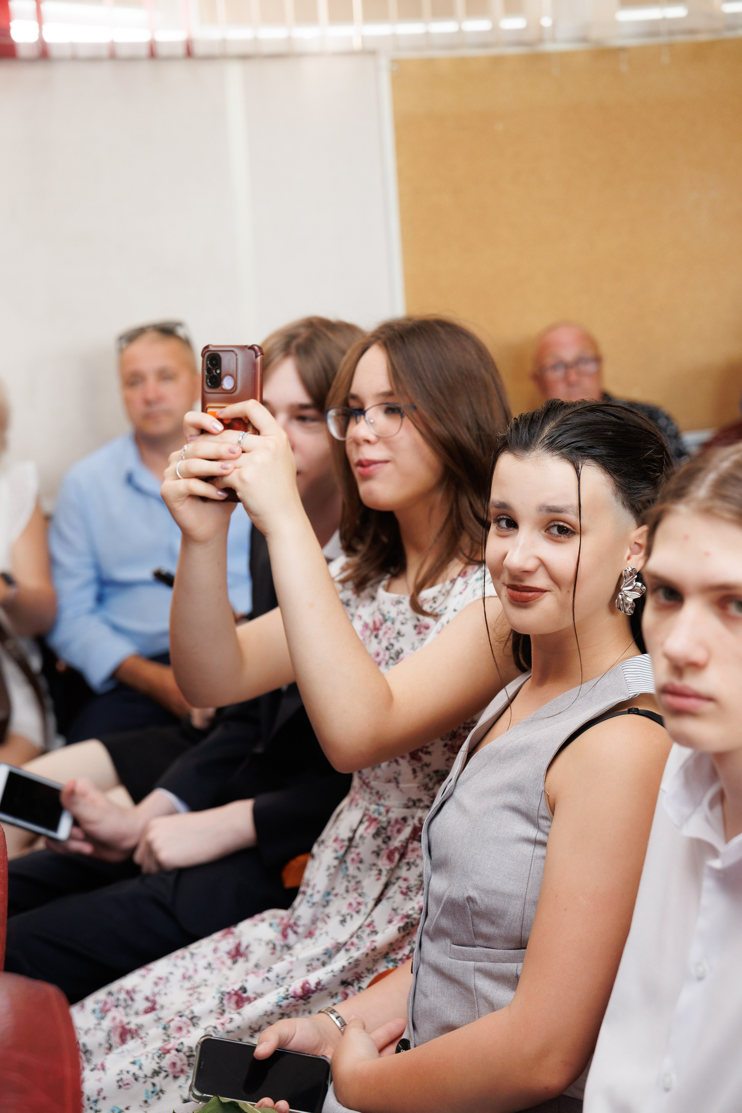 Вручение аттестатов. Свадебный и семейный фотограф в Новосибирске Ирина Дорошкова
