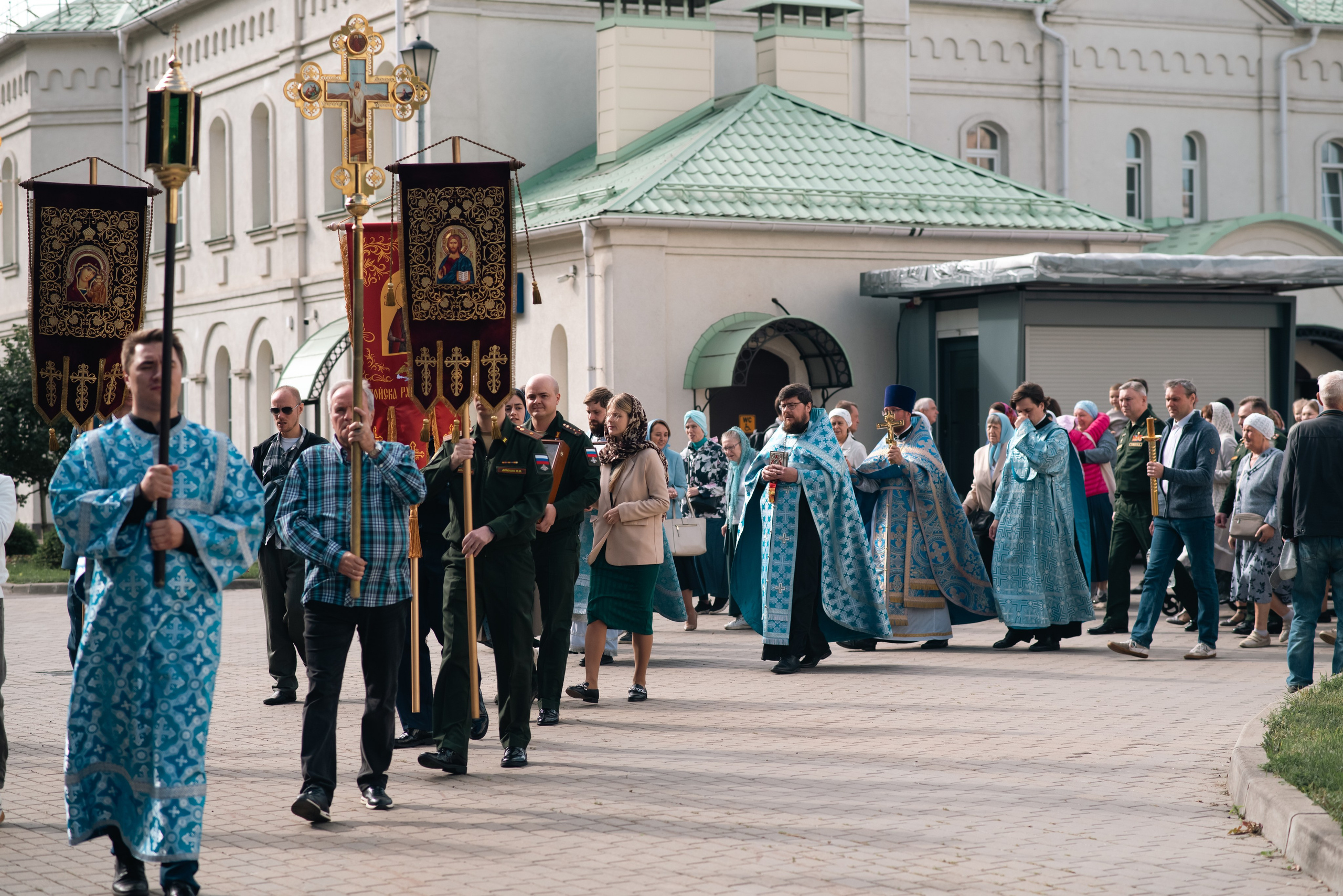 Храм Андрея Боголюбского, служба с участием войск РХБ защиты. Фотограф, визажист. Москва