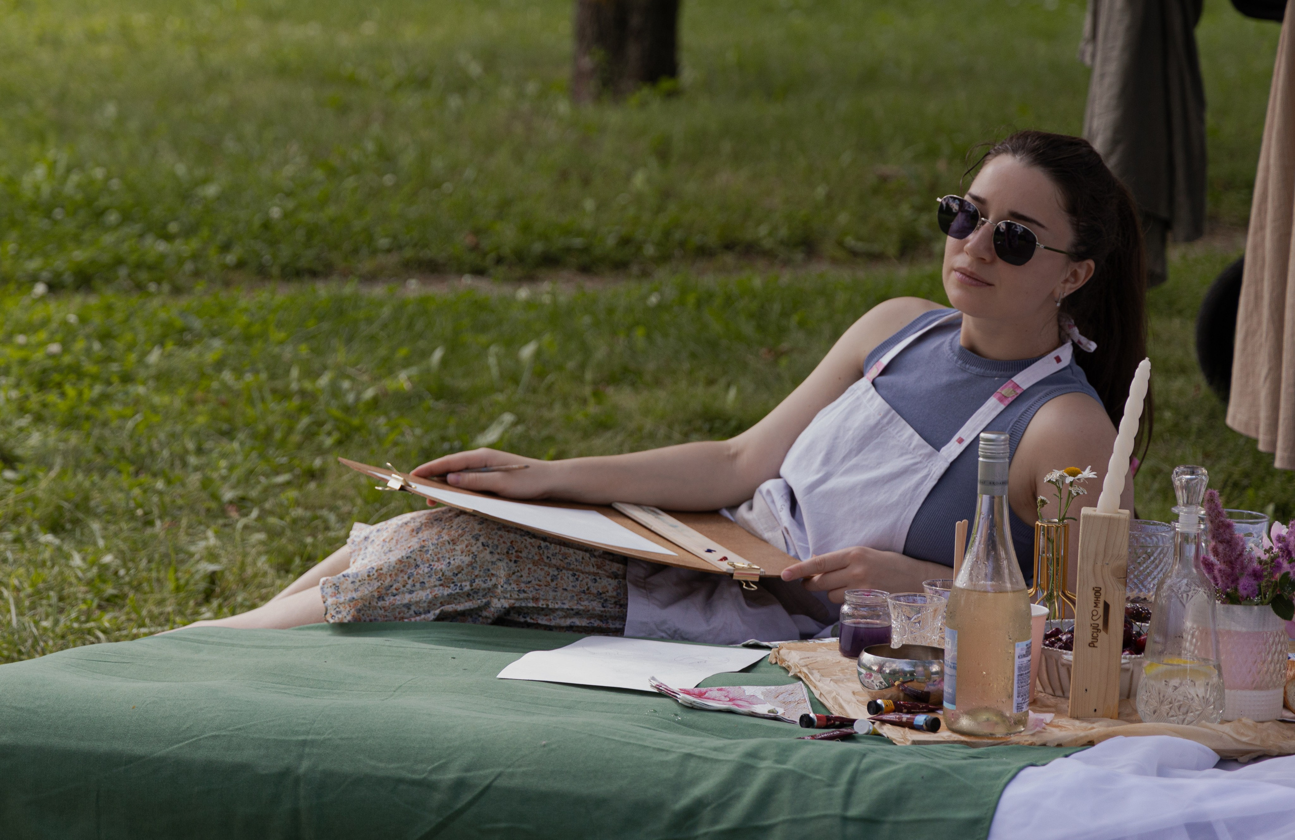 МК Пион (пикник в парке). Анастасия Ракчеева Художник