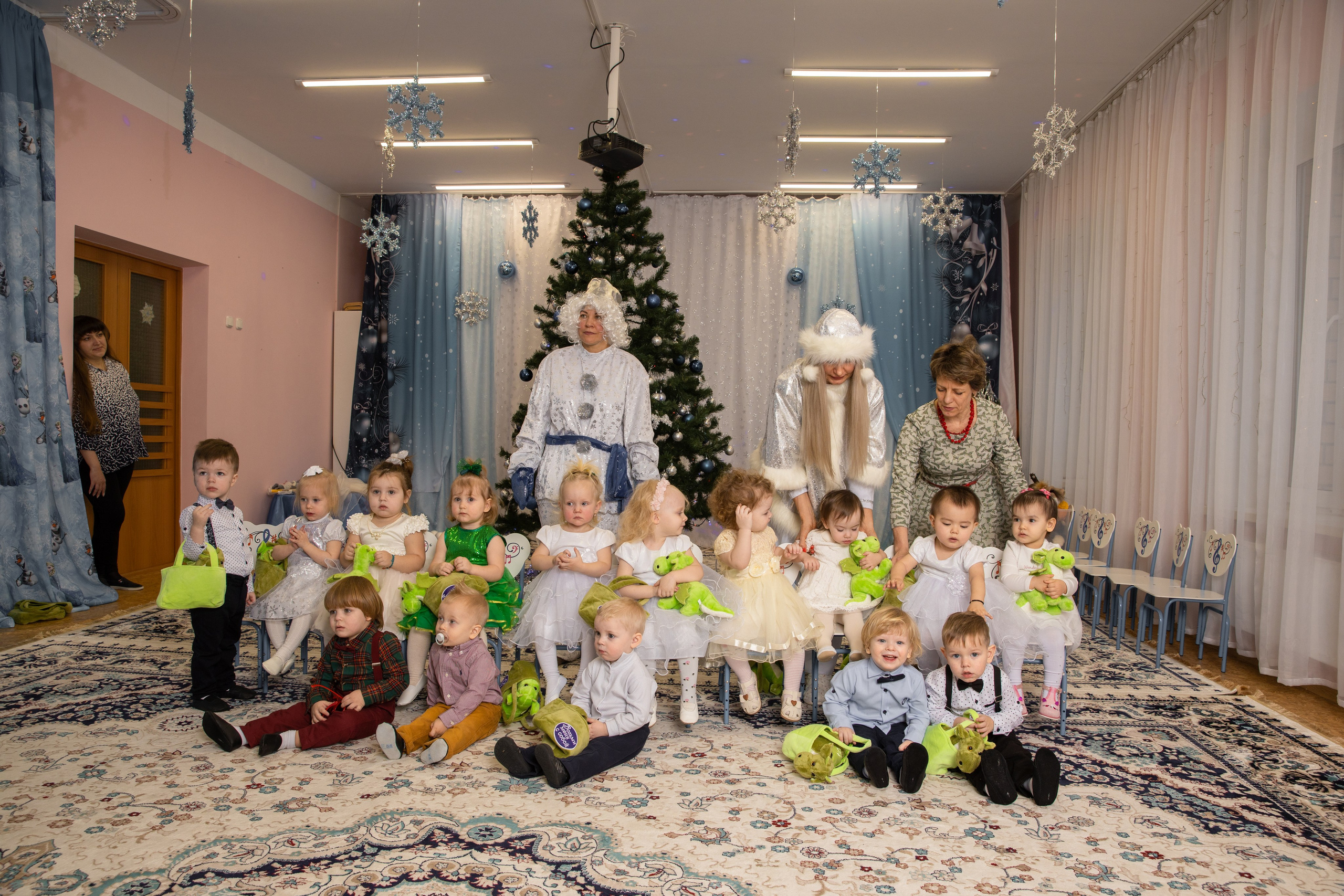 Новогодний утренник Успех. Фотограф в Железнодорожном и Балашихе