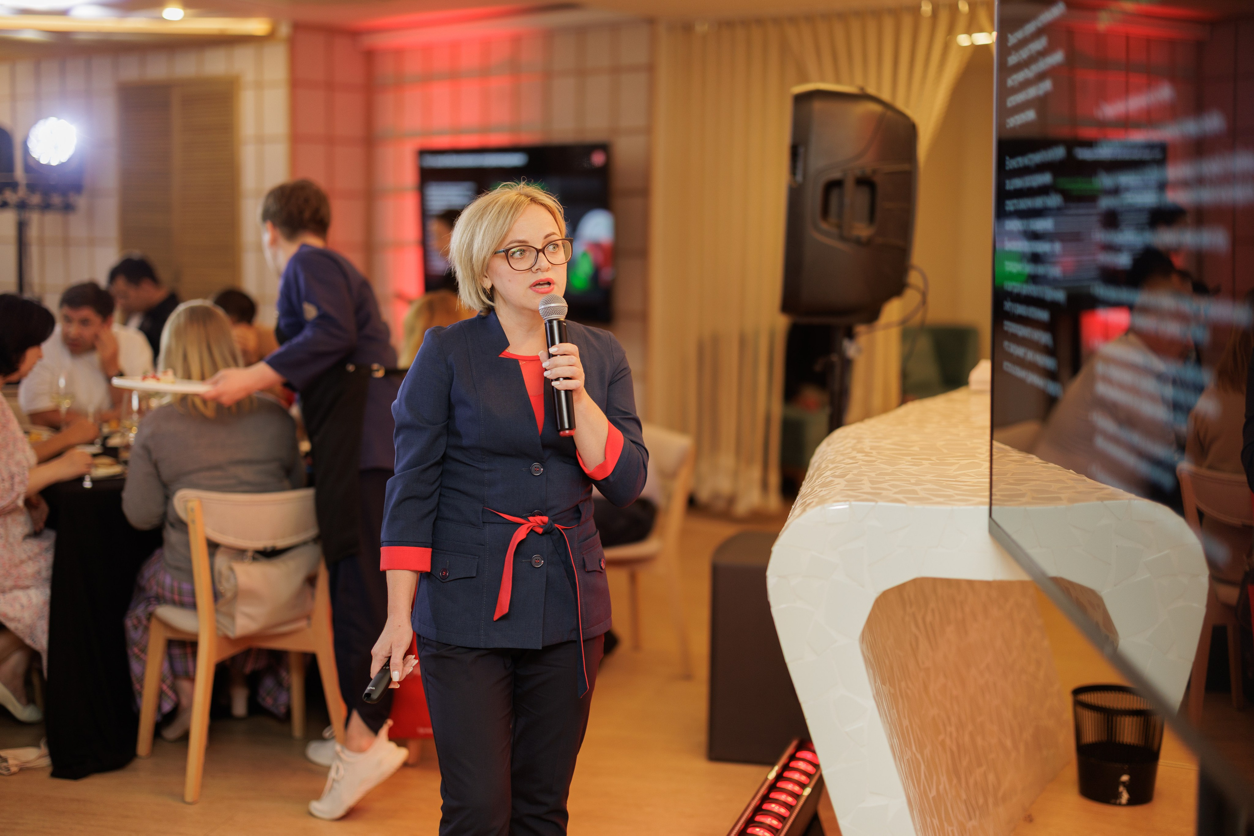 Альфа Банк — Цифровая сфера ЖКХ. Контент для бизнеса в Екатеринбурге Полдень Медиа