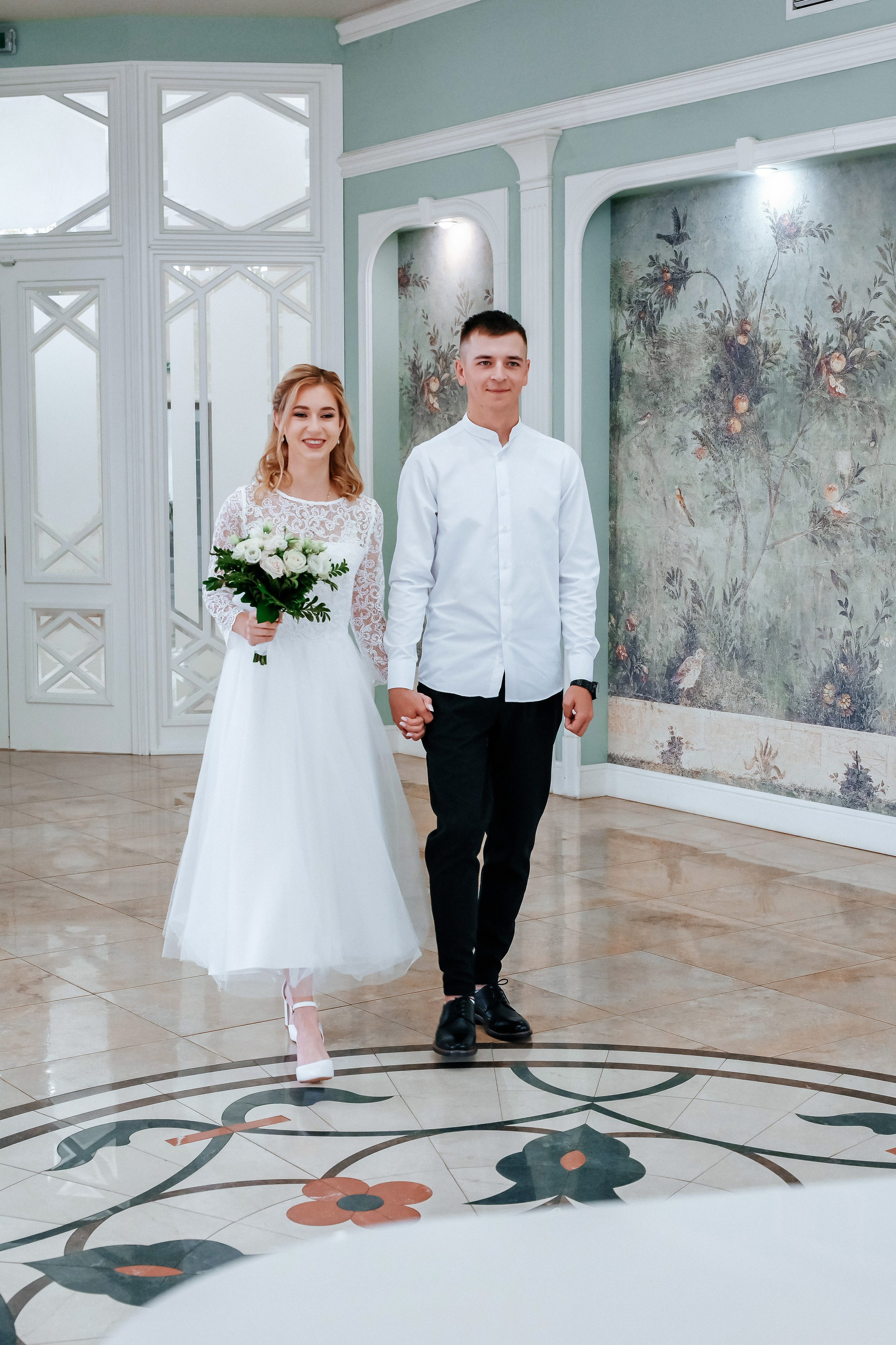 Молодожены Владислав и Алина