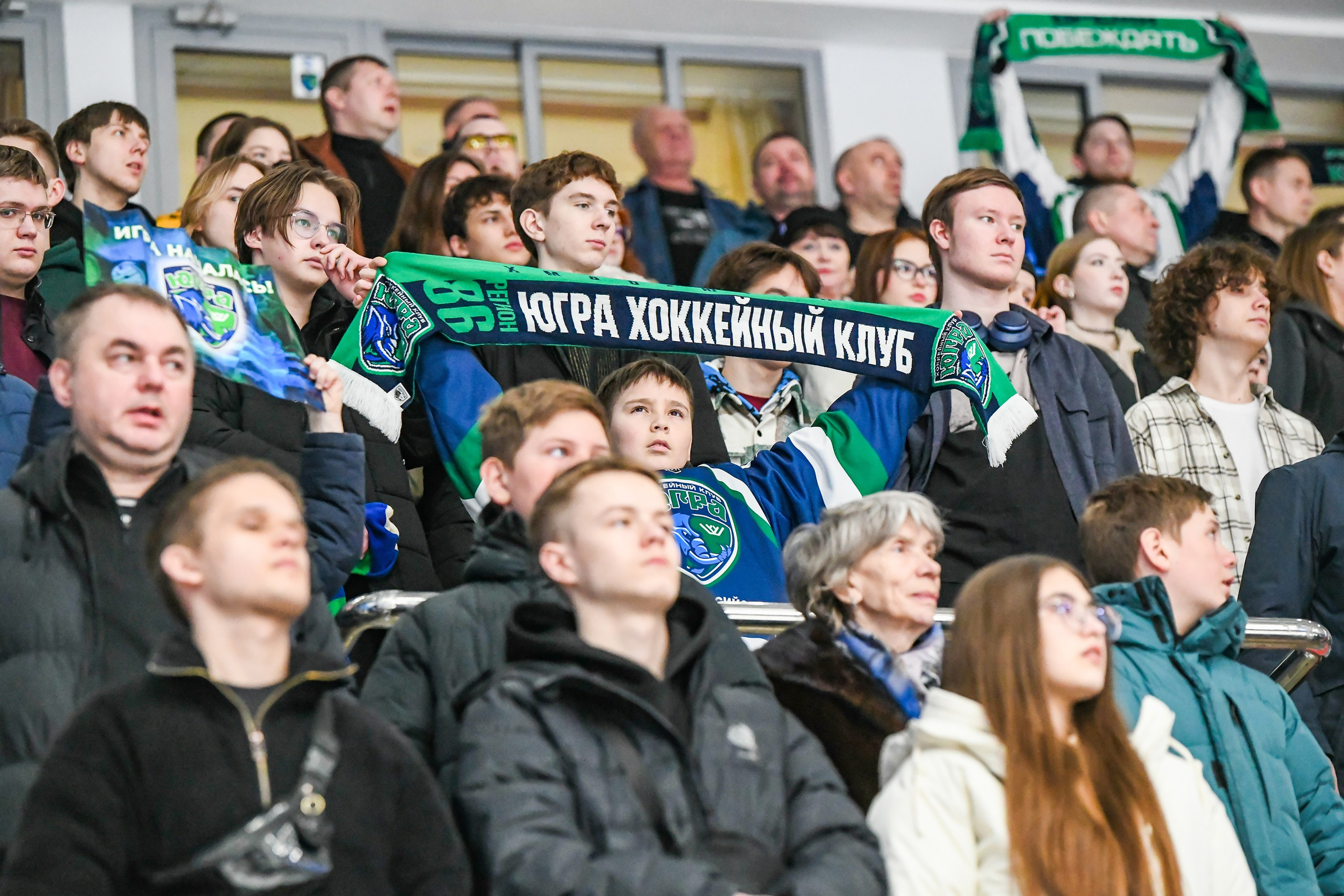 Матчи регулярного чемпионата ВХЛ. Фотограф в Ханты-Мансийске Евгений Жуланов