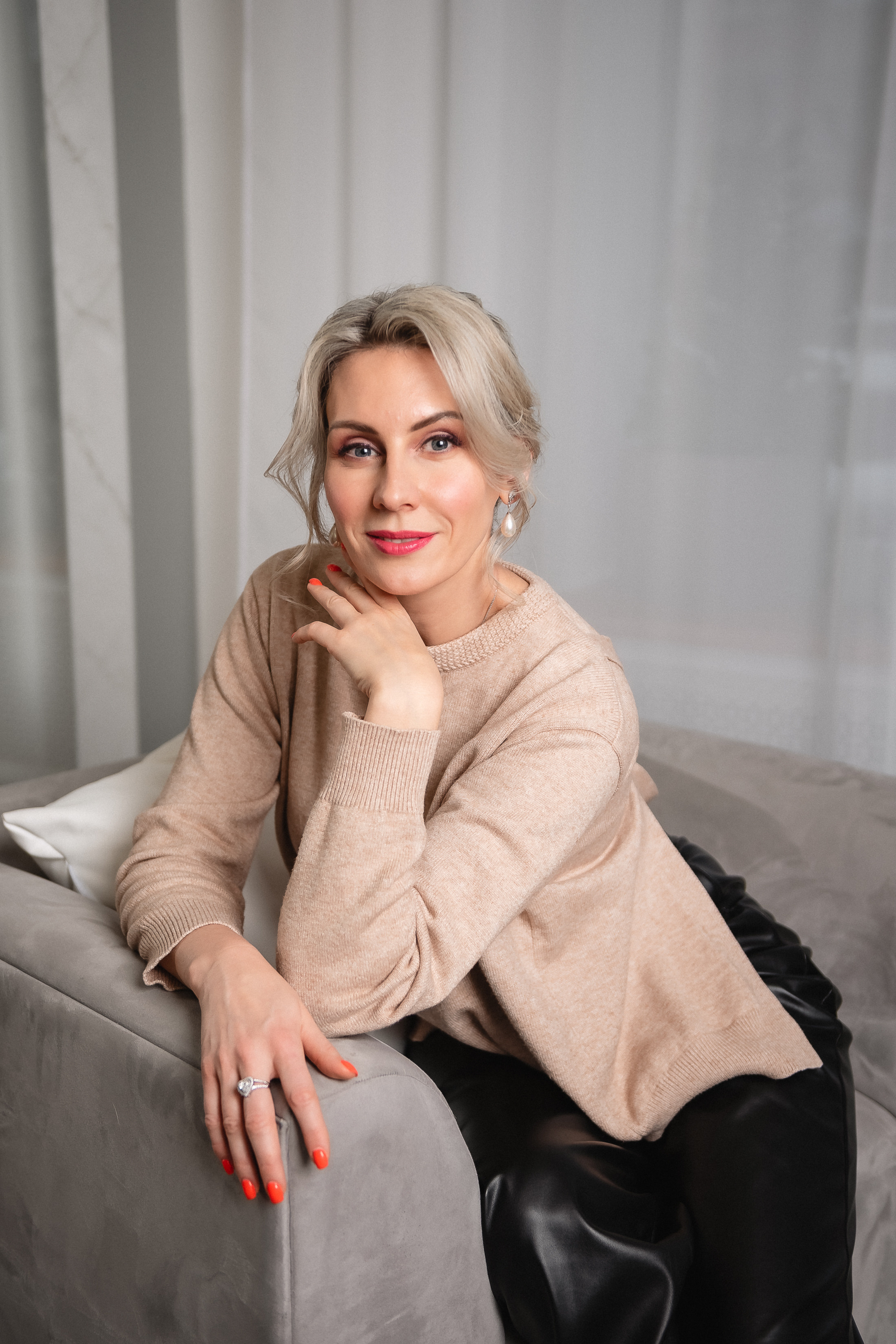 Контент для ведьмы эксперта по женственности. КОНТЕНТ |БРЕНД фотограф Санкт-Петербург — Жанна Олтаржевская