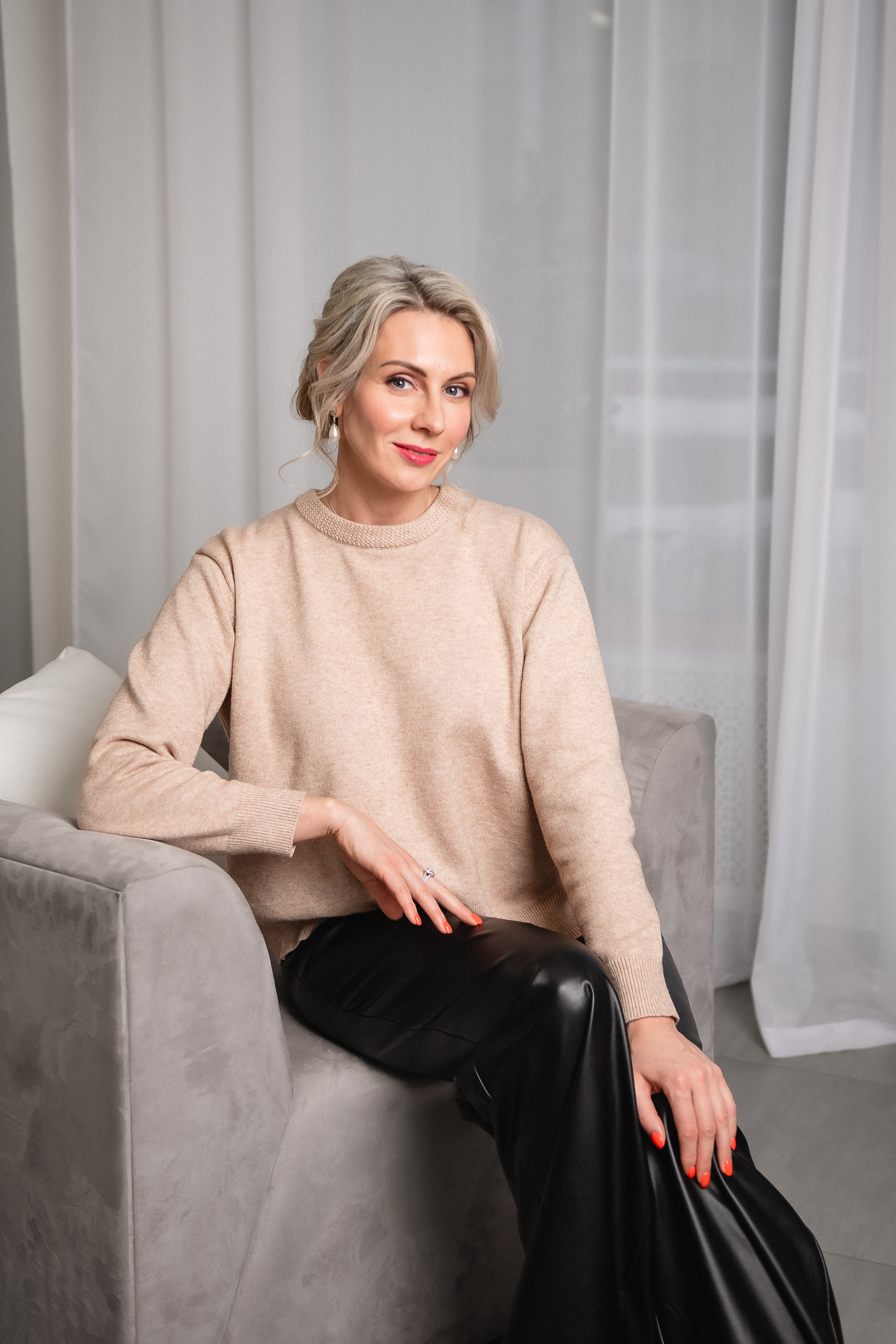 Контент для ведьмы эксперта по женственности. КОНТЕНТ |БРЕНД фотограф Санкт-Петербург — Жанна Олтаржевская